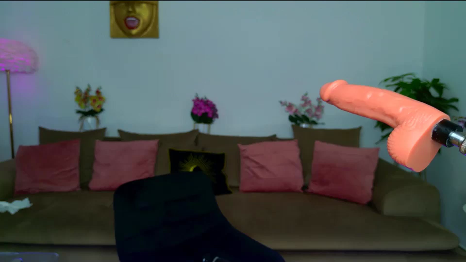 Gallery image thumbnail from OhhLuan's myfreecams stream on, 07/28/2026, 13:51 image 15 of 20