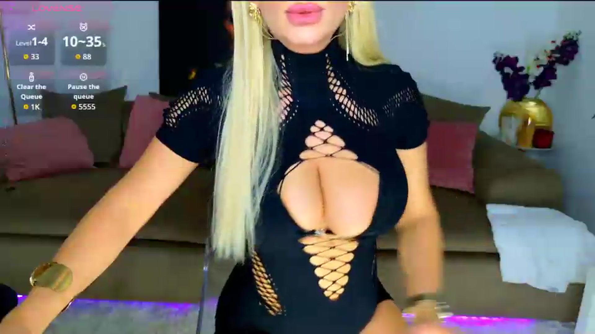 Gallery image thumbnail from OhhLuan's myfreecams stream on, 08/19/2026, 09:47 image 13 of 20