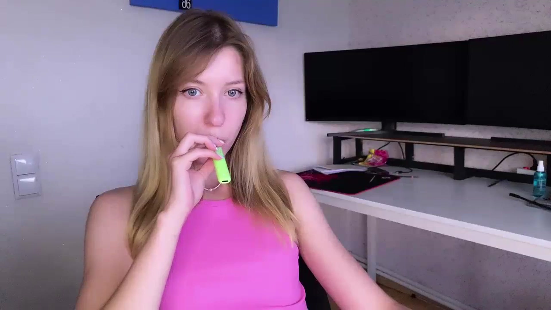 Gallery image thumbnail from OhhMyCherry's myfreecams stream on, 07/24/2023, 17:32 image 20 of 20