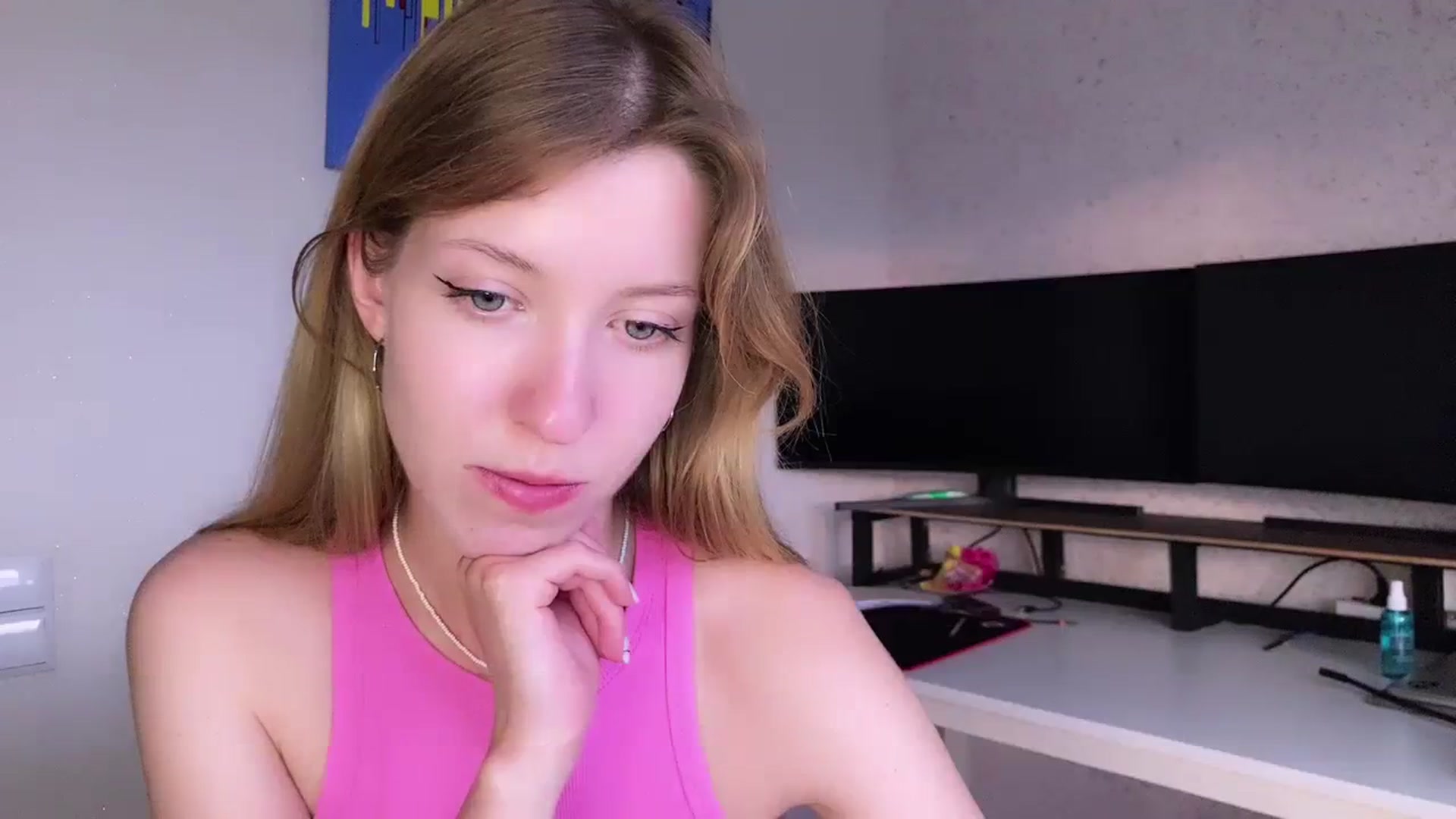 Gallery image thumbnail from OhhMyCherry's myfreecams stream on, 07/24/2023, 17:32 image 17 of 20
