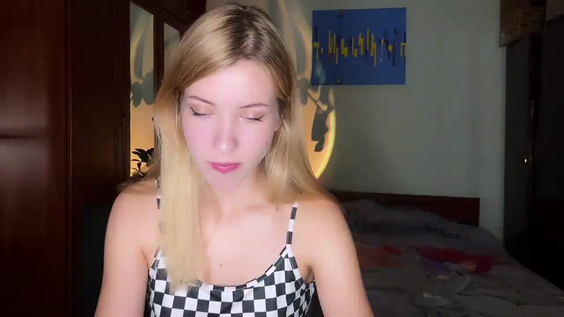 Gallery image thumbnail from OhhMyCherry's myfreecams stream on, 11/03/2023, 17:04 image 3 of 20