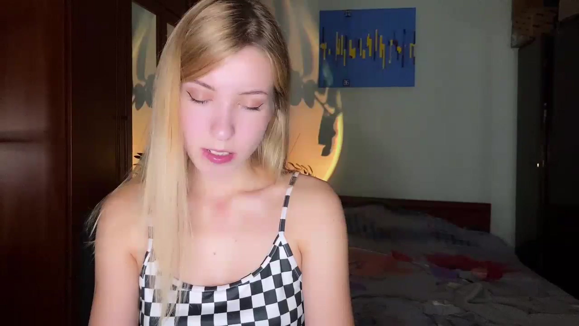 Gallery image thumbnail from OhhMyCherry's myfreecams stream on, 11/03/2023, 17:04 image 7 of 20
