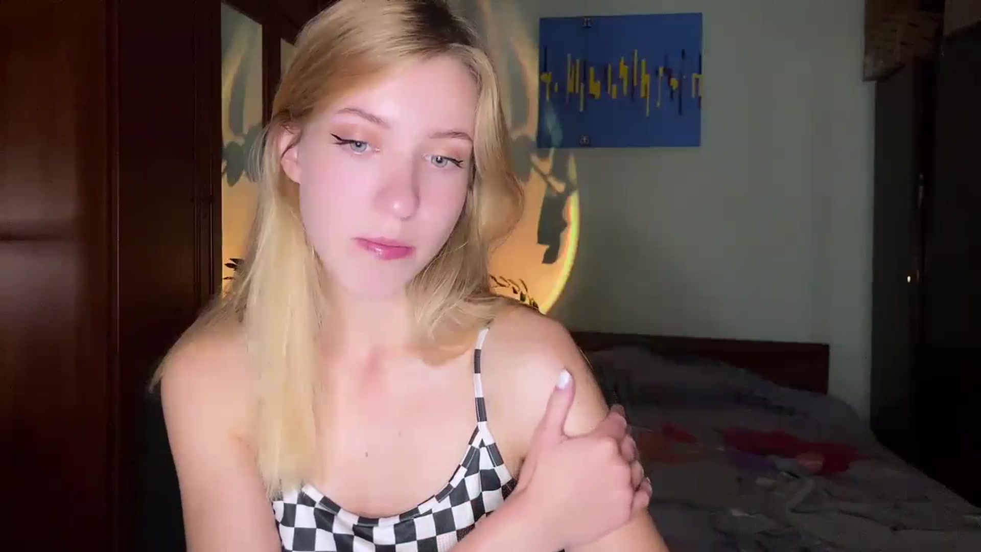 Gallery image thumbnail from OhhMyCherry's myfreecams stream on, 11/03/2023, 17:04 image 10 of 20