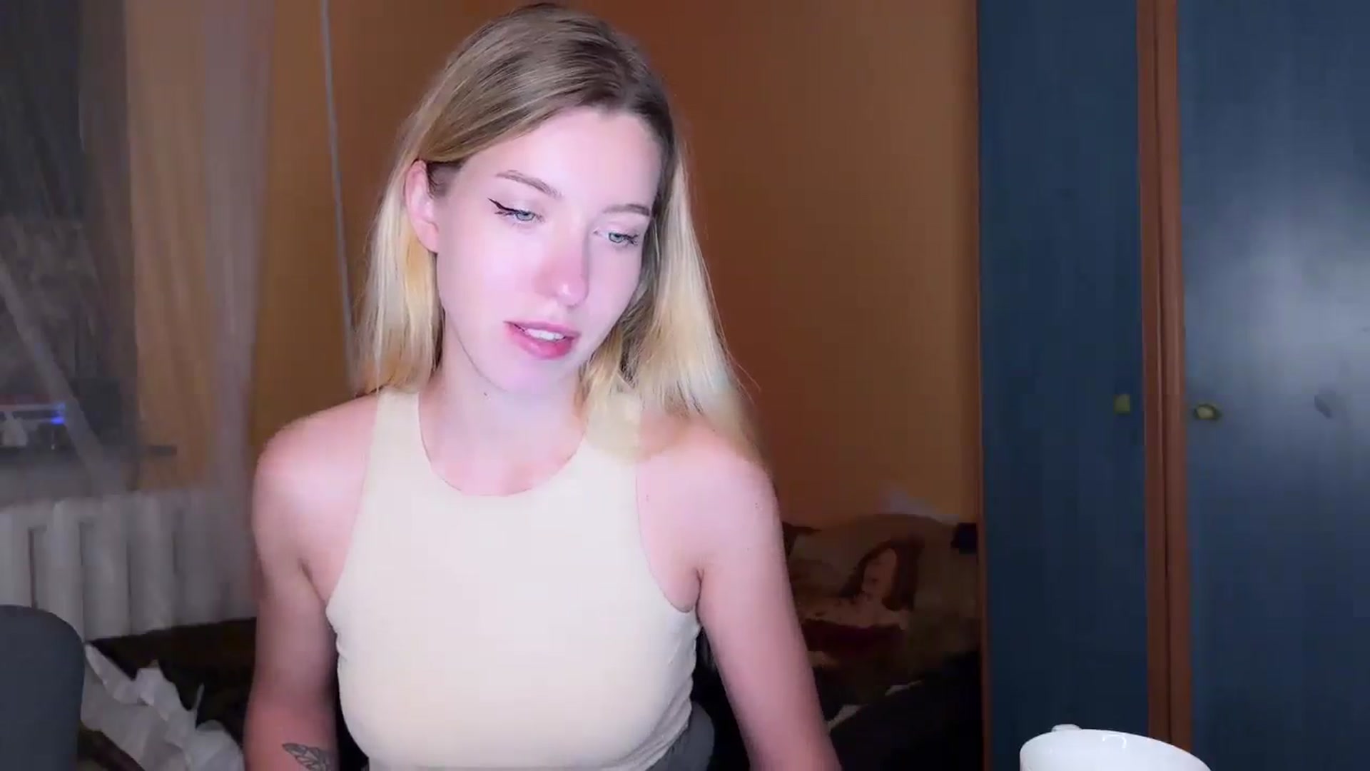 Gallery image thumbnail from OhhMyCherry's myfreecams stream on, 11/18/2024, 19:53 image 16 of 20