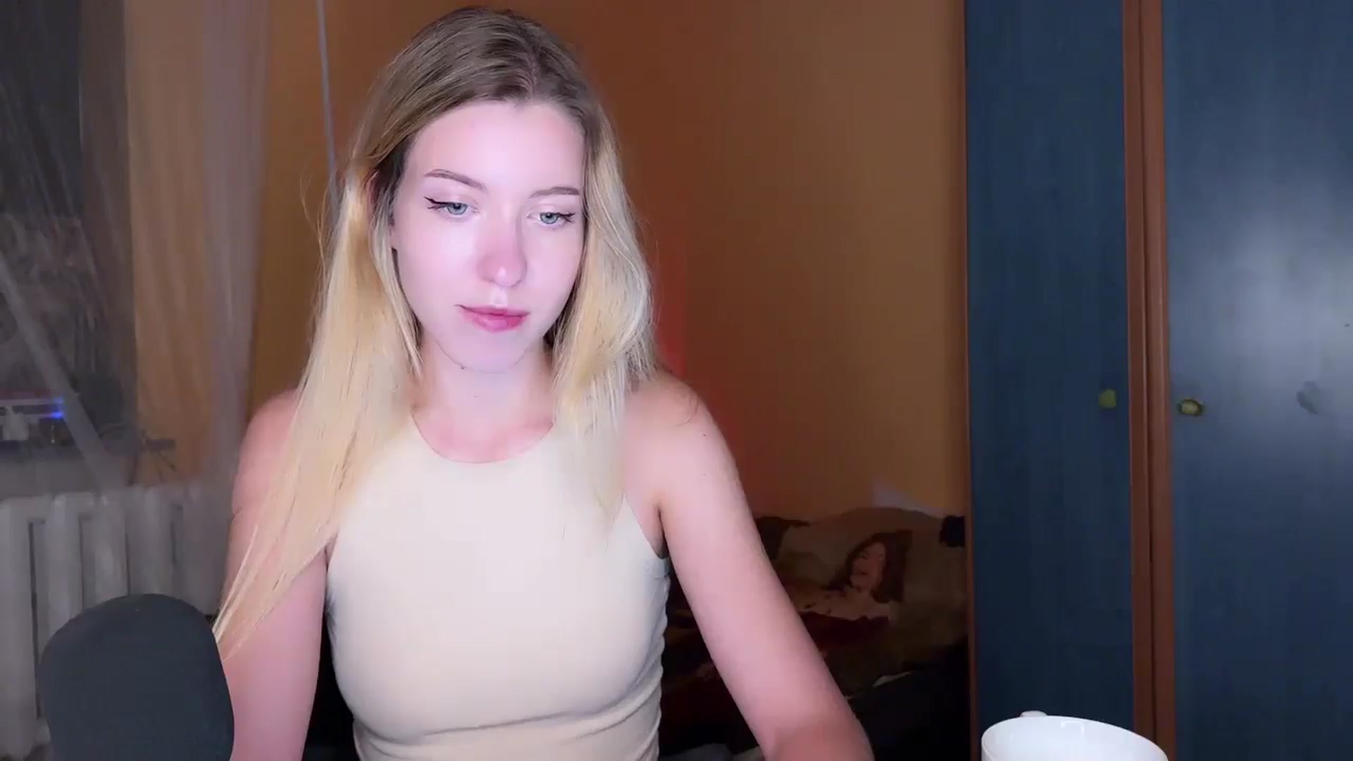 Gallery image thumbnail from OhhMyCherry's myfreecams stream on, 11/18/2024, 19:53 image 7 of 20
