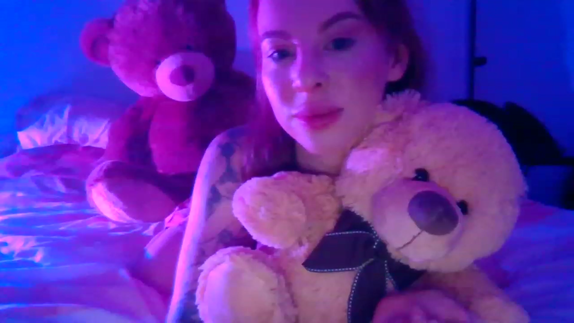 Gallery image thumbnail from Ohhhloulou's myfreecams stream on, 01/30/2023, 10:43 image 18 of 20