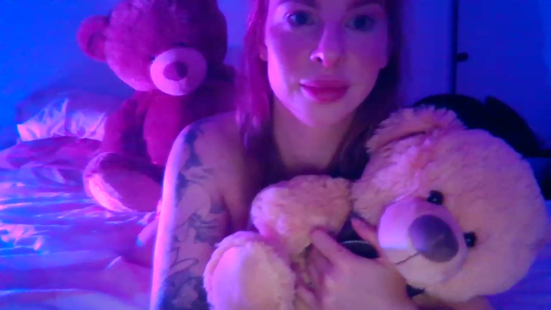 Gallery image thumbnail from Ohhhloulou's myfreecams stream on, 01/30/2023, 10:43 image 19 of 20