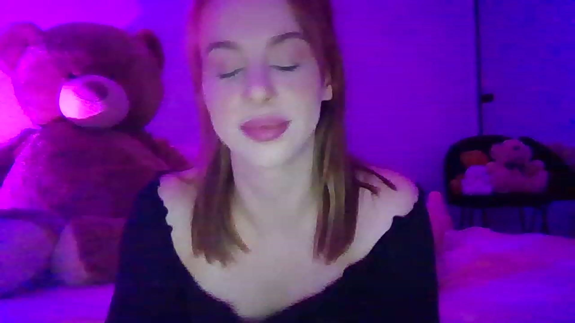 Gallery image thumbnail from Ohhhloulou's myfreecams stream on, 01/31/2023, 08:49 image 12 of 20