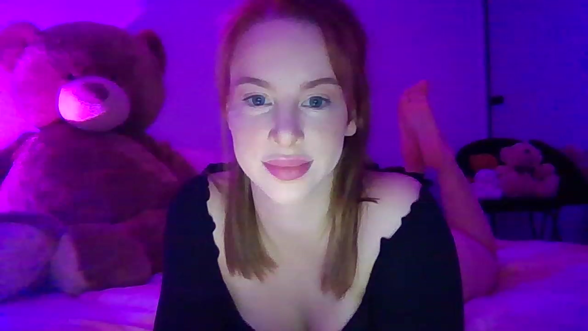 Gallery image thumbnail from Ohhhloulou's myfreecams stream on, 01/31/2023, 08:49 image 10 of 20