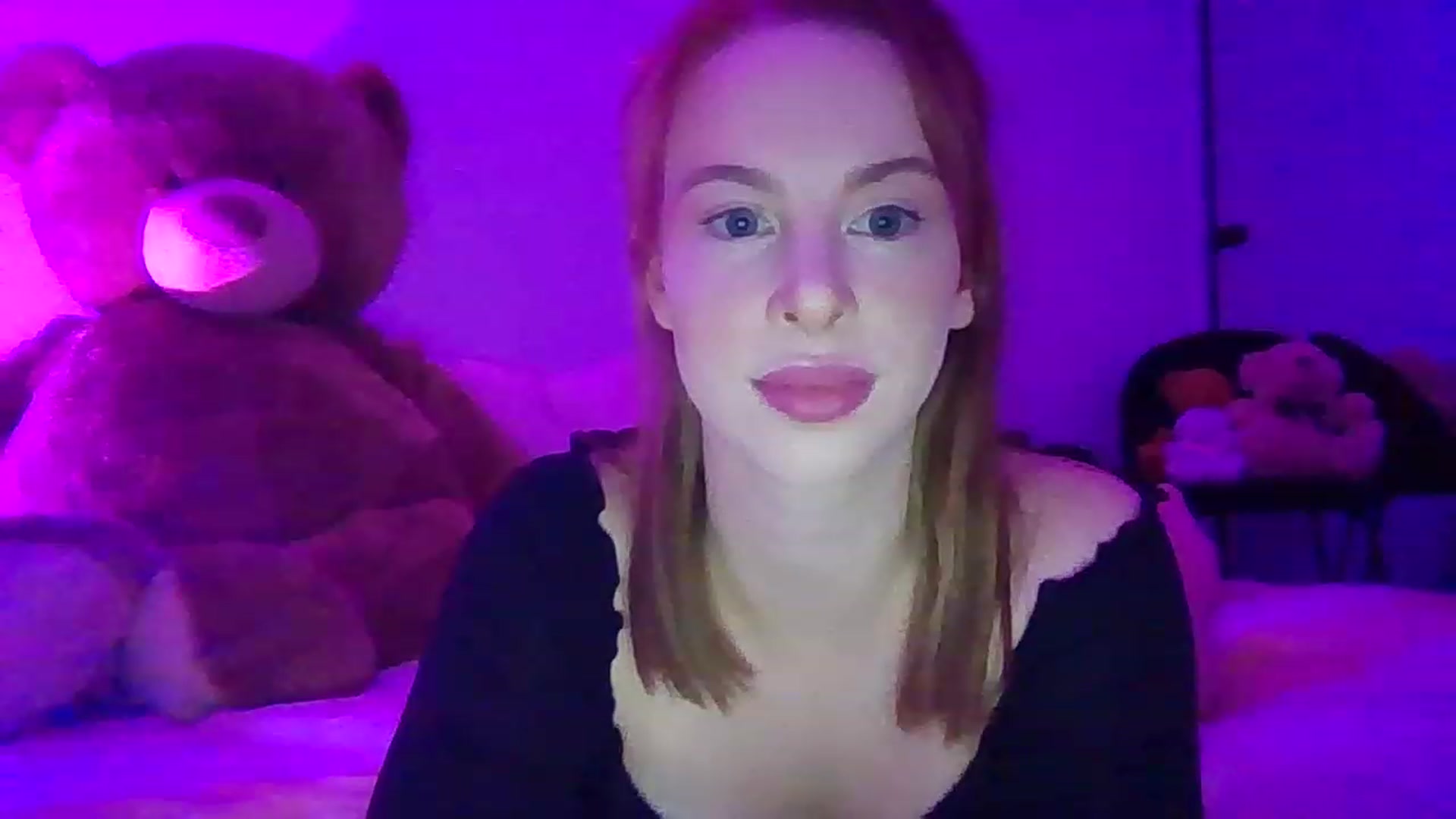 Gallery image thumbnail from Ohhhloulou's myfreecams stream on, 01/31/2023, 08:49 image 7 of 20
