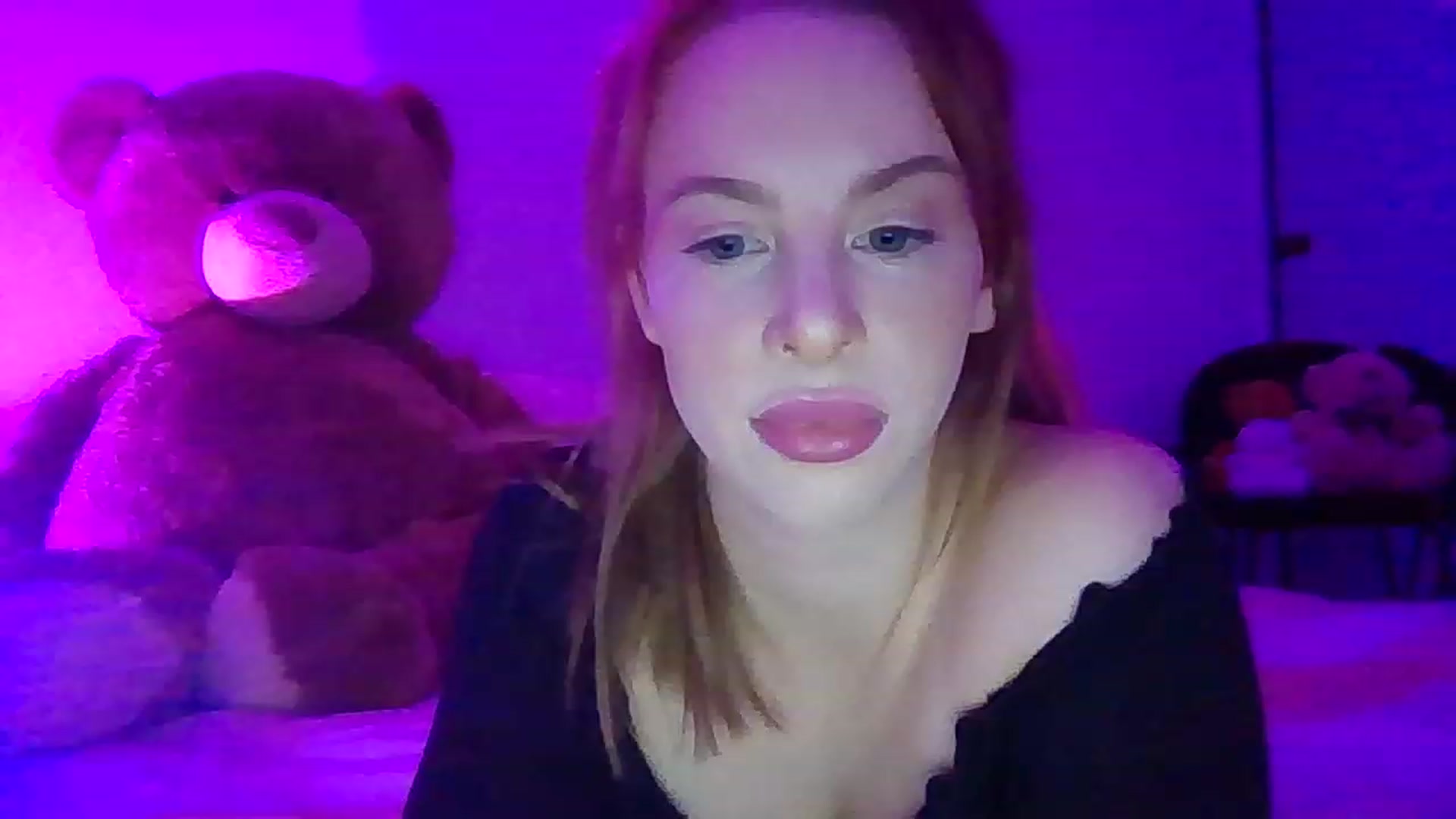 Gallery image thumbnail from Ohhhloulou's myfreecams stream on, 01/31/2023, 09:20 image 6 of 20