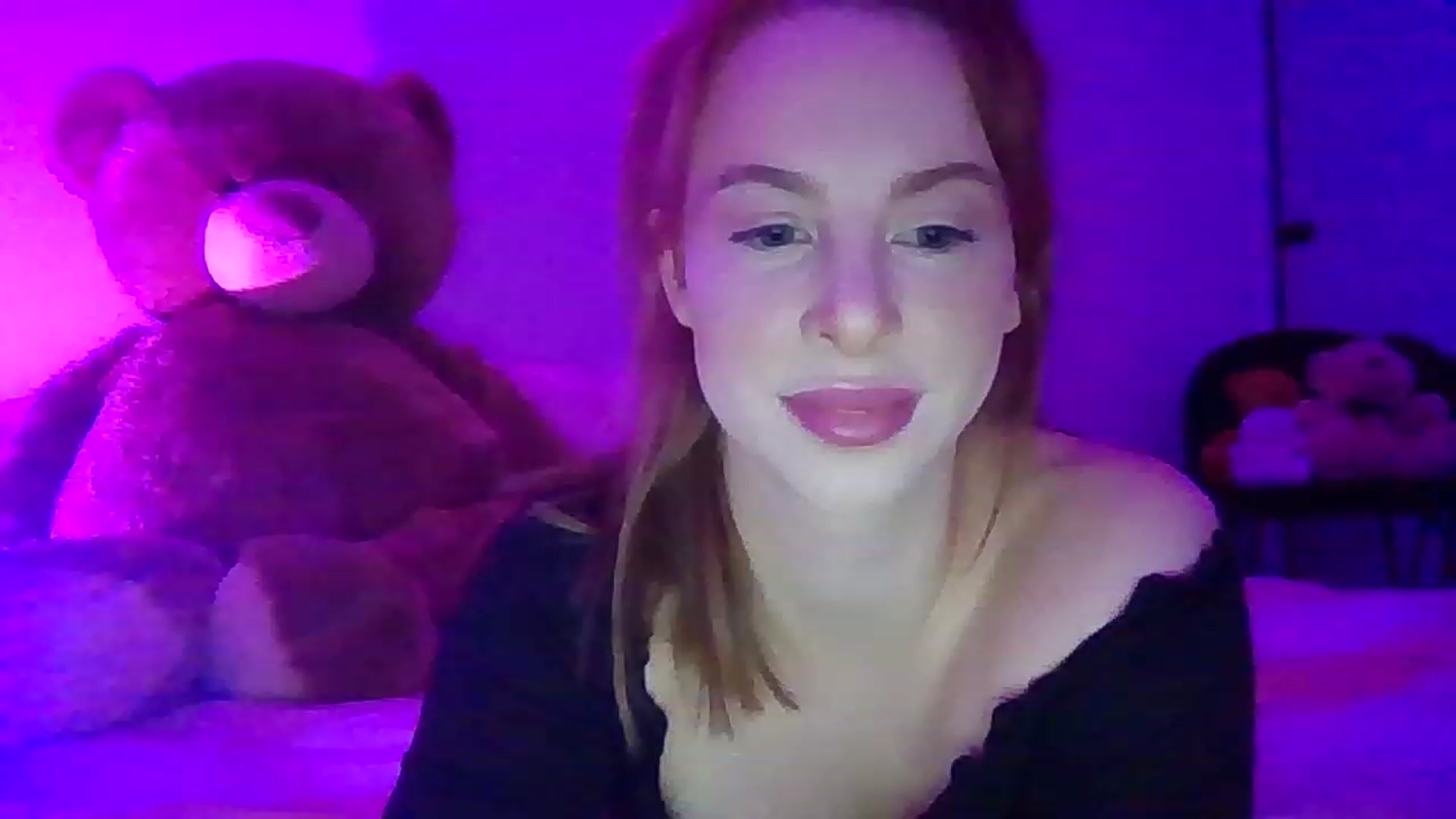 Gallery image thumbnail from Ohhhloulou's myfreecams stream on, 01/31/2023, 09:20 image 5 of 20