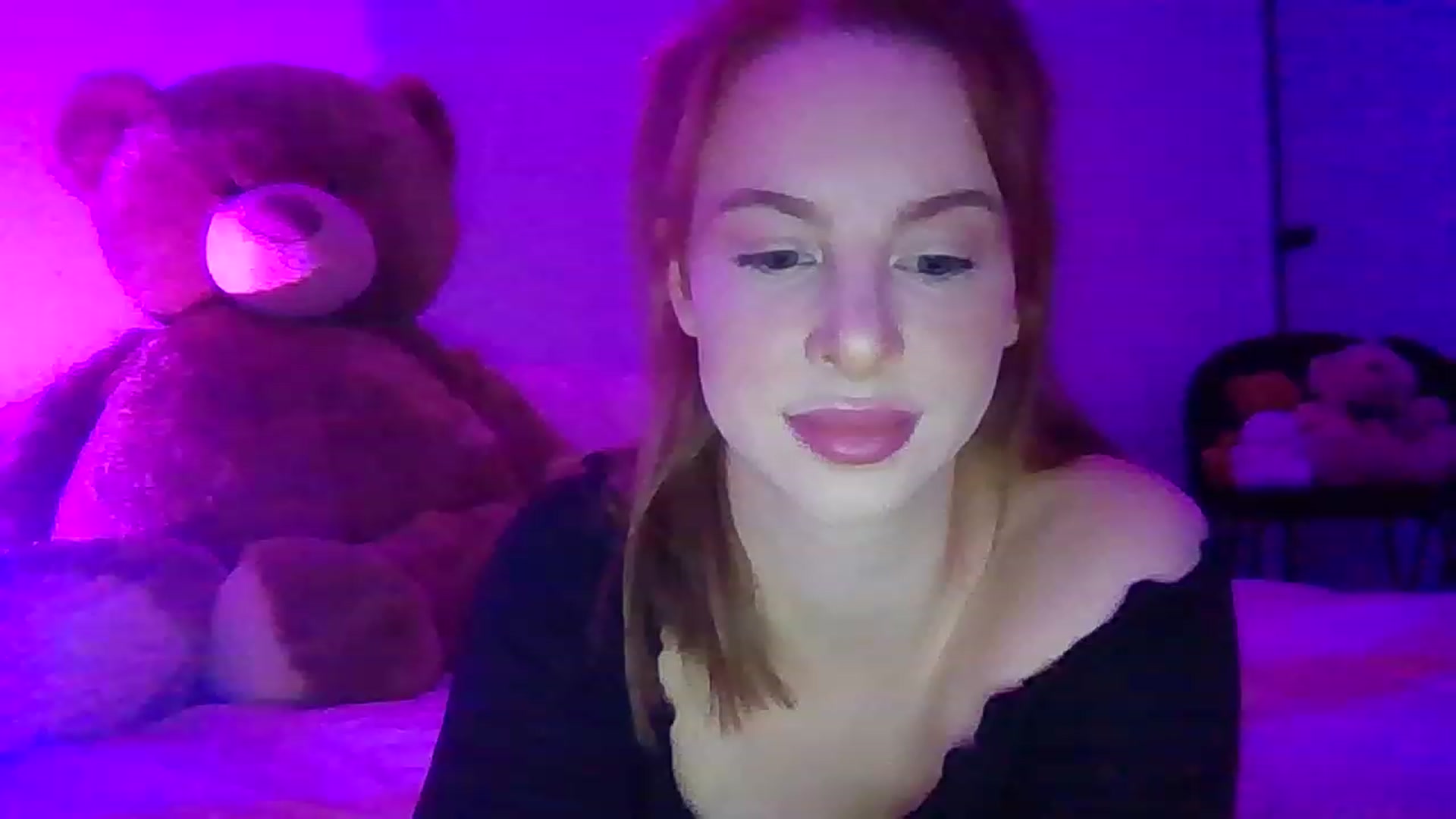 Gallery image thumbnail from Ohhhloulou's myfreecams stream on, 01/31/2023, 09:20 image 10 of 20