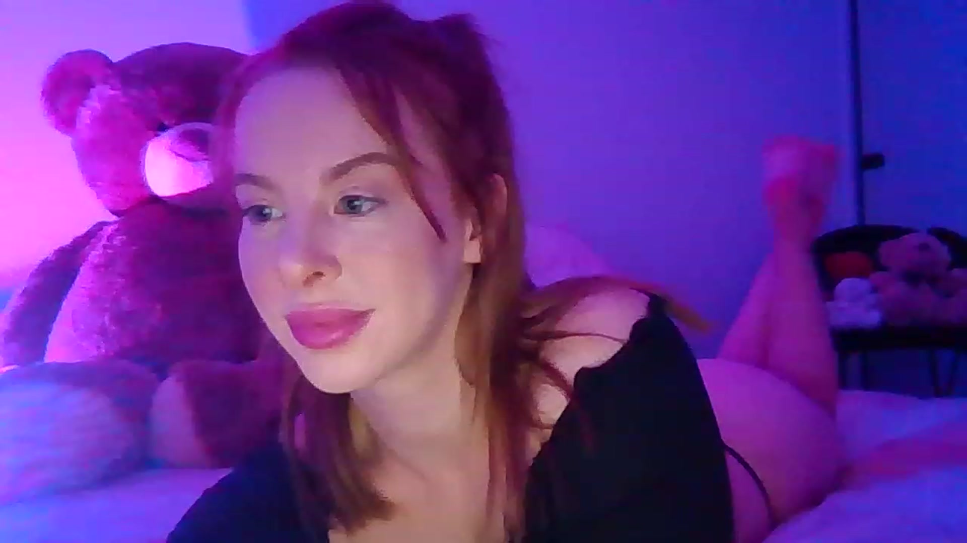 Gallery image thumbnail from Ohhhloulou's myfreecams stream on, 01/31/2023, 09:20 image 19 of 20