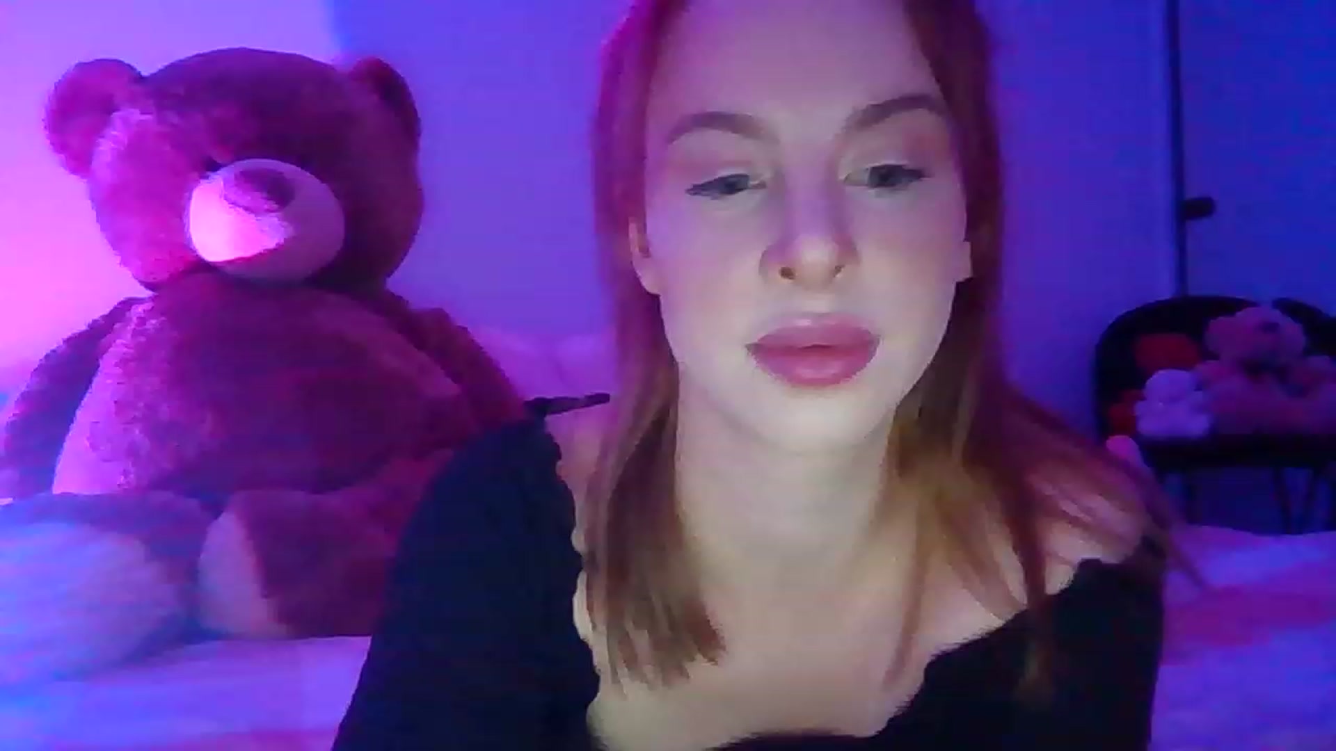 Gallery image thumbnail from Ohhhloulou's myfreecams stream on, 01/31/2023, 09:20 image 17 of 20