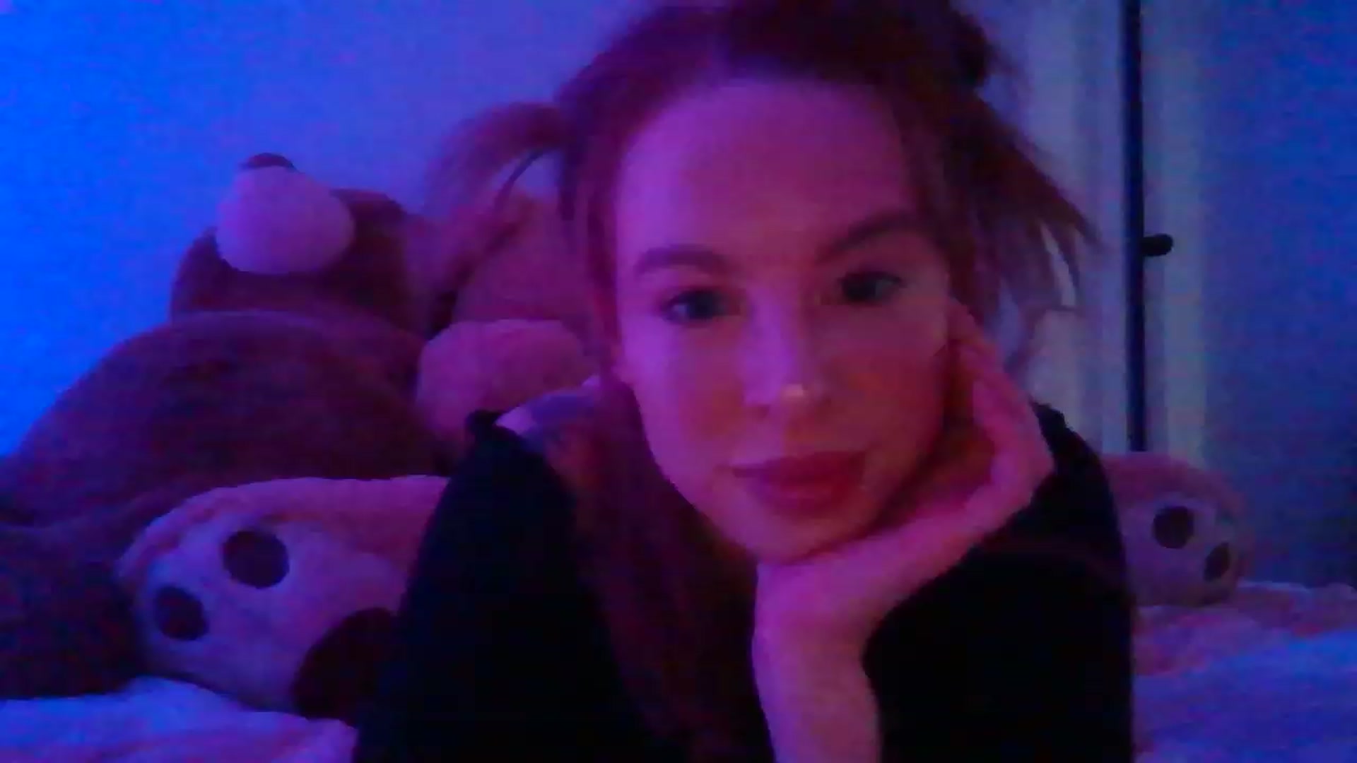 Gallery image thumbnail from Ohhhloulou's myfreecams stream on, 02/06/2023, 11:20 image 16 of 20