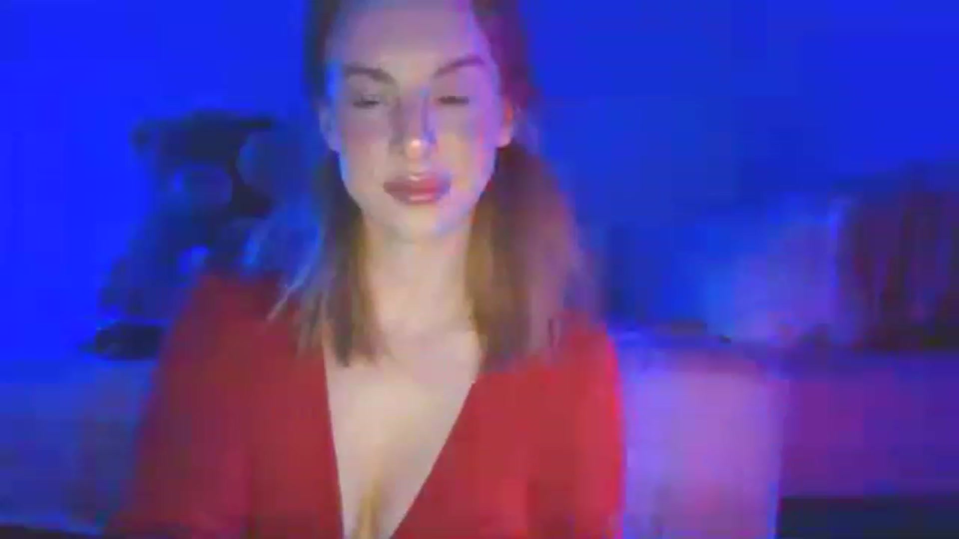 Gallery image thumbnail from Ohhhloulou's myfreecams stream on, 02/13/2023, 11:01 image 14 of 20