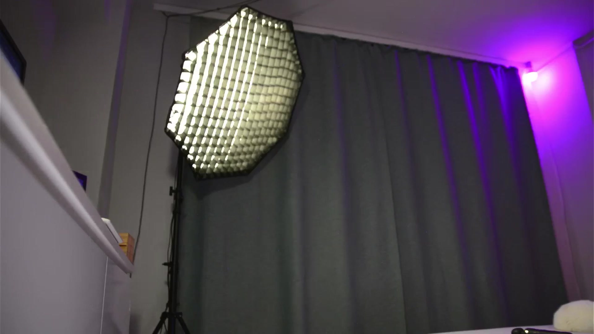 Gallery image thumbnail from Ohhliviaa's myfreecams stream on, 12/17/2024, 17:37 image 20 of 20
