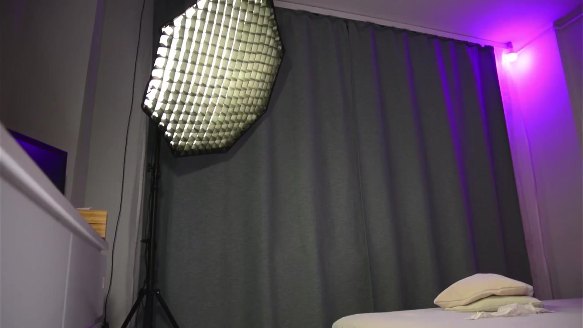 Gallery image thumbnail from Ohhliviaa's myfreecams stream on, 12/27/2024, 20:53 image 3 of 20