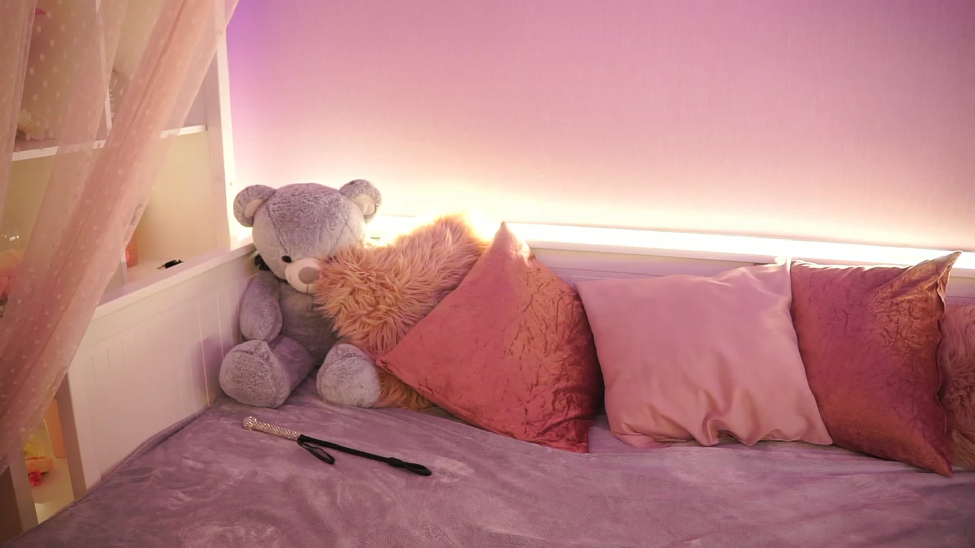 Gallery image thumbnail from Ohmymia_'s myfreecams stream on, 04/29/2023, 12:13 image 20 of 20