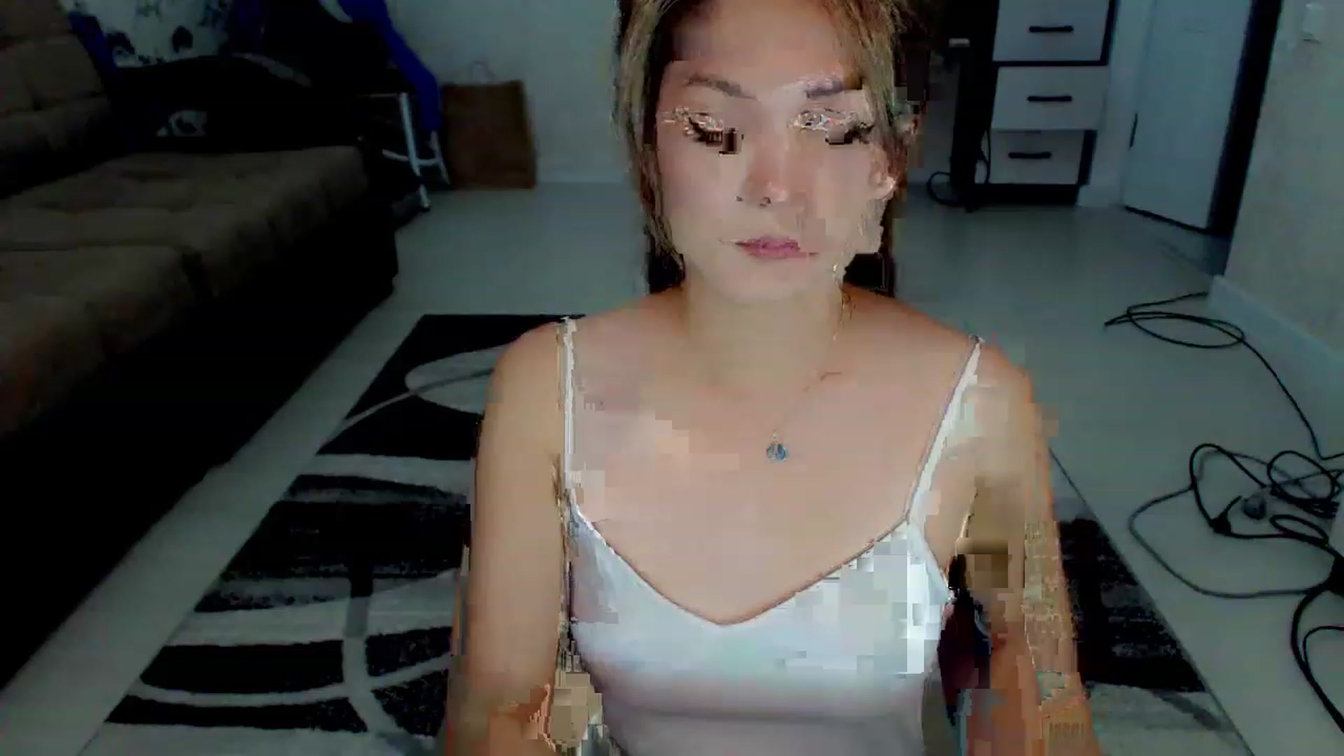Gallery image thumbnail from Oiuysgdb's myfreecams stream on, 11/15/2022, 12:52 image 20 of 20