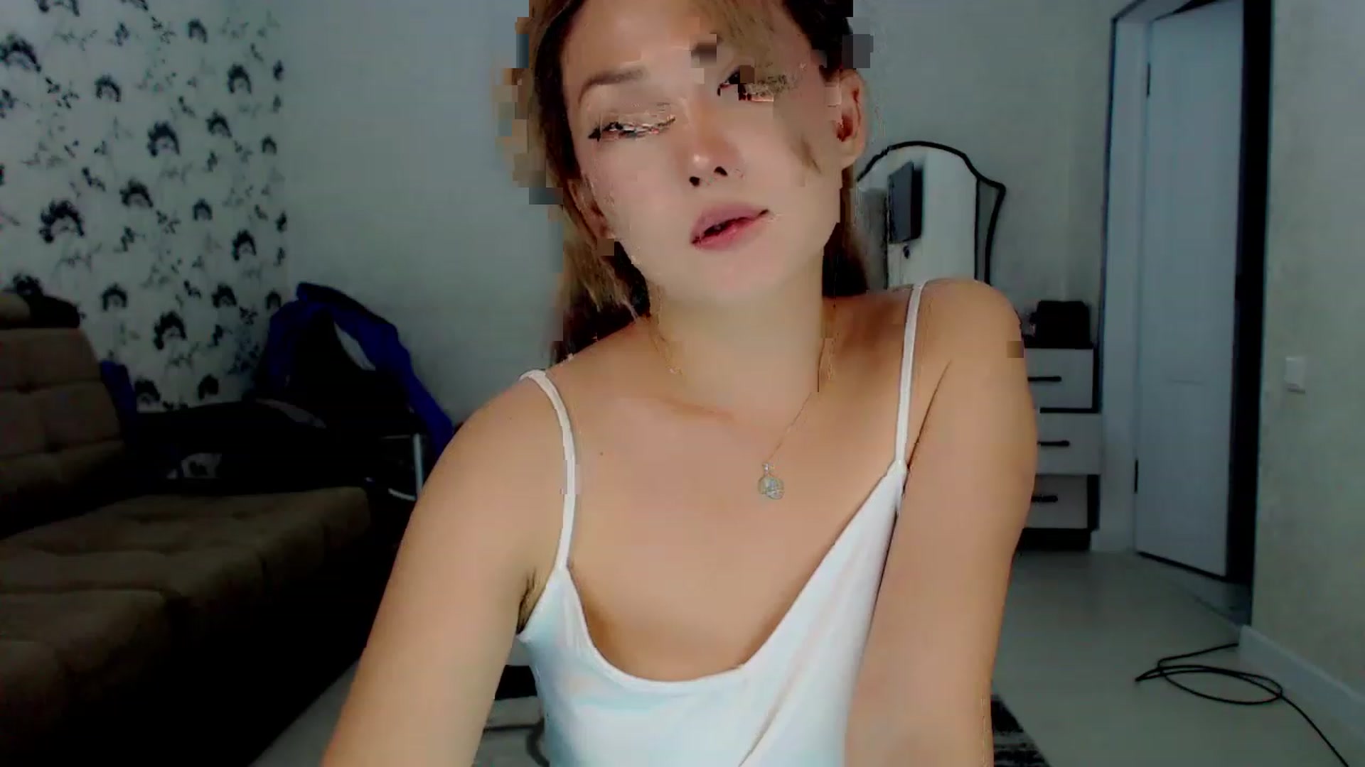 Gallery image thumbnail from Oiuysgdb's myfreecams stream on, 11/15/2022, 12:52 image 8 of 20