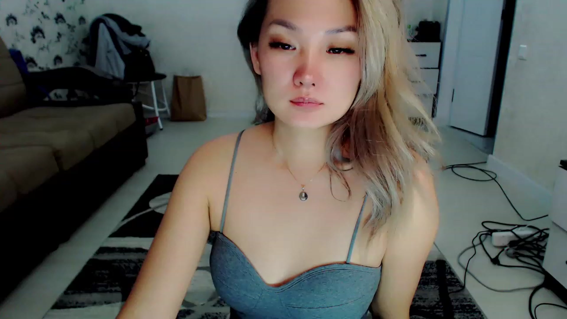 Gallery image thumbnail from Oiuysgdb's myfreecams stream on, 11/17/2022, 13:27 image 4 of 20