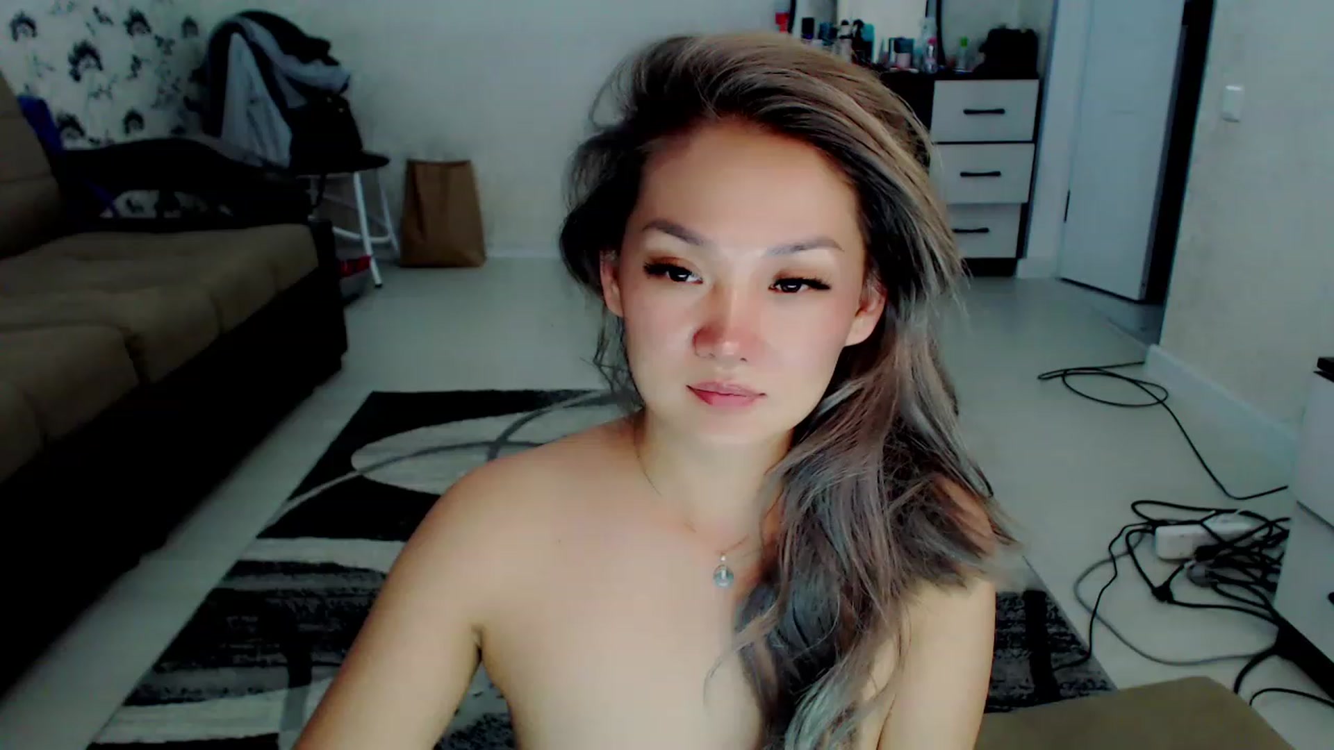 Gallery image thumbnail from Oiuysgdb's myfreecams stream on, 11/17/2022, 13:27 image 10 of 20