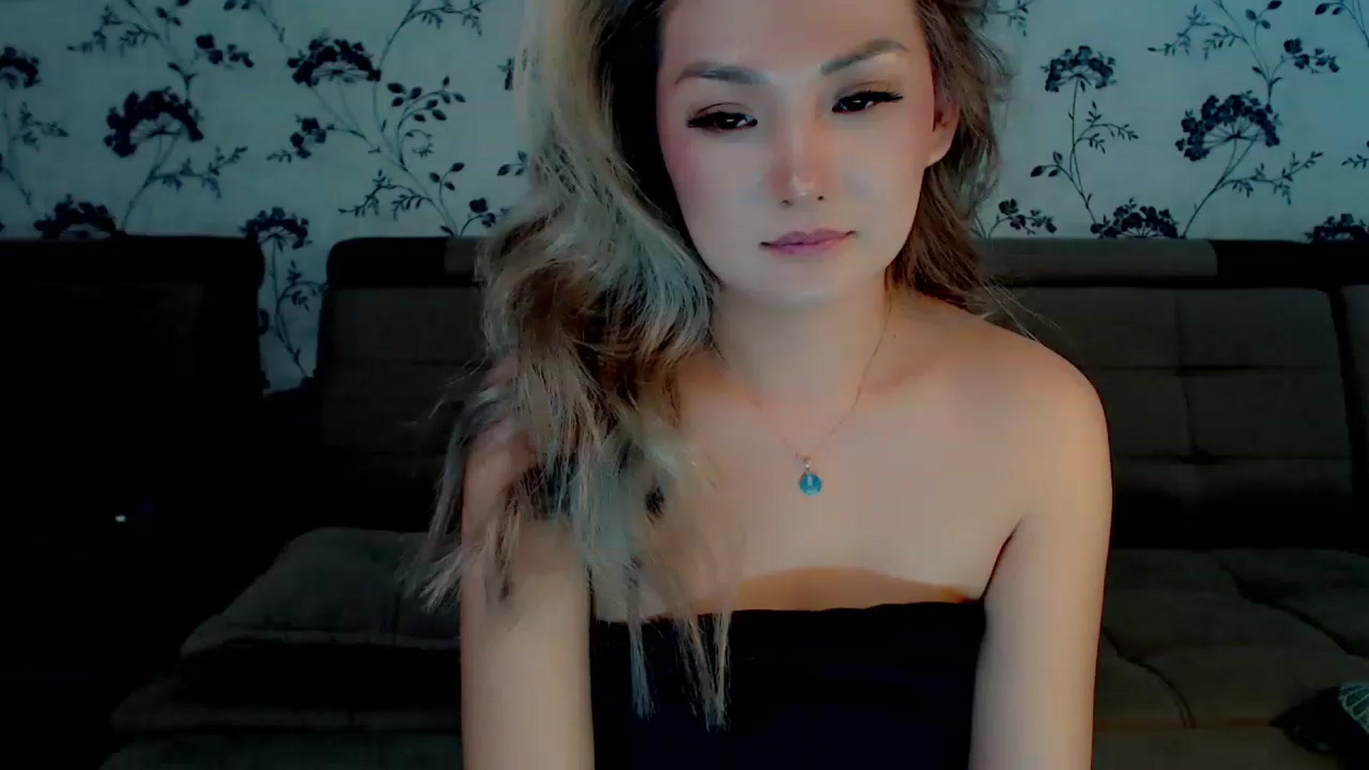 Gallery image thumbnail from Oiuysgdb's myfreecams stream on, 11/23/2022, 12:47 image 13 of 20