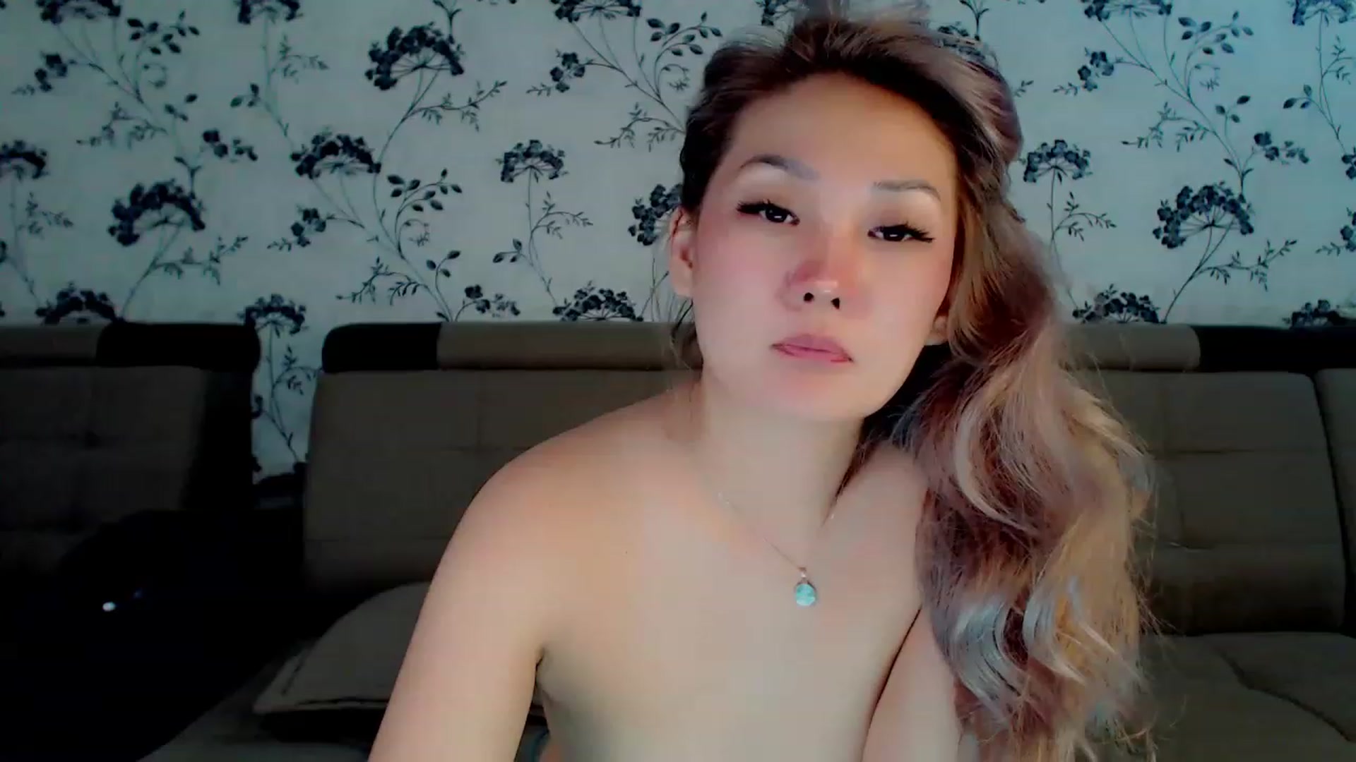 Gallery image thumbnail from Oiuysgdb's myfreecams stream on, 11/25/2022, 14:10 image 18 of 20