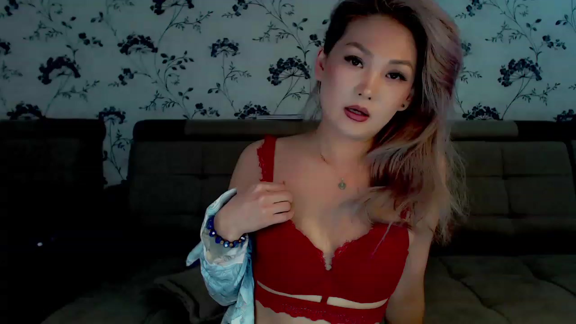 Gallery image thumbnail from Oiuysgdb's myfreecams stream on, 11/28/2022, 11:48 image 11 of 20