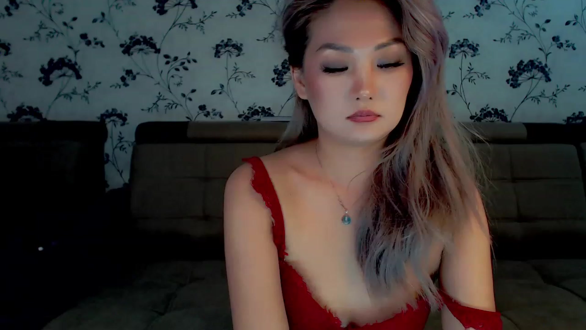 Gallery image thumbnail from Oiuysgdb's myfreecams stream on, 11/28/2022, 15:03 image 17 of 20