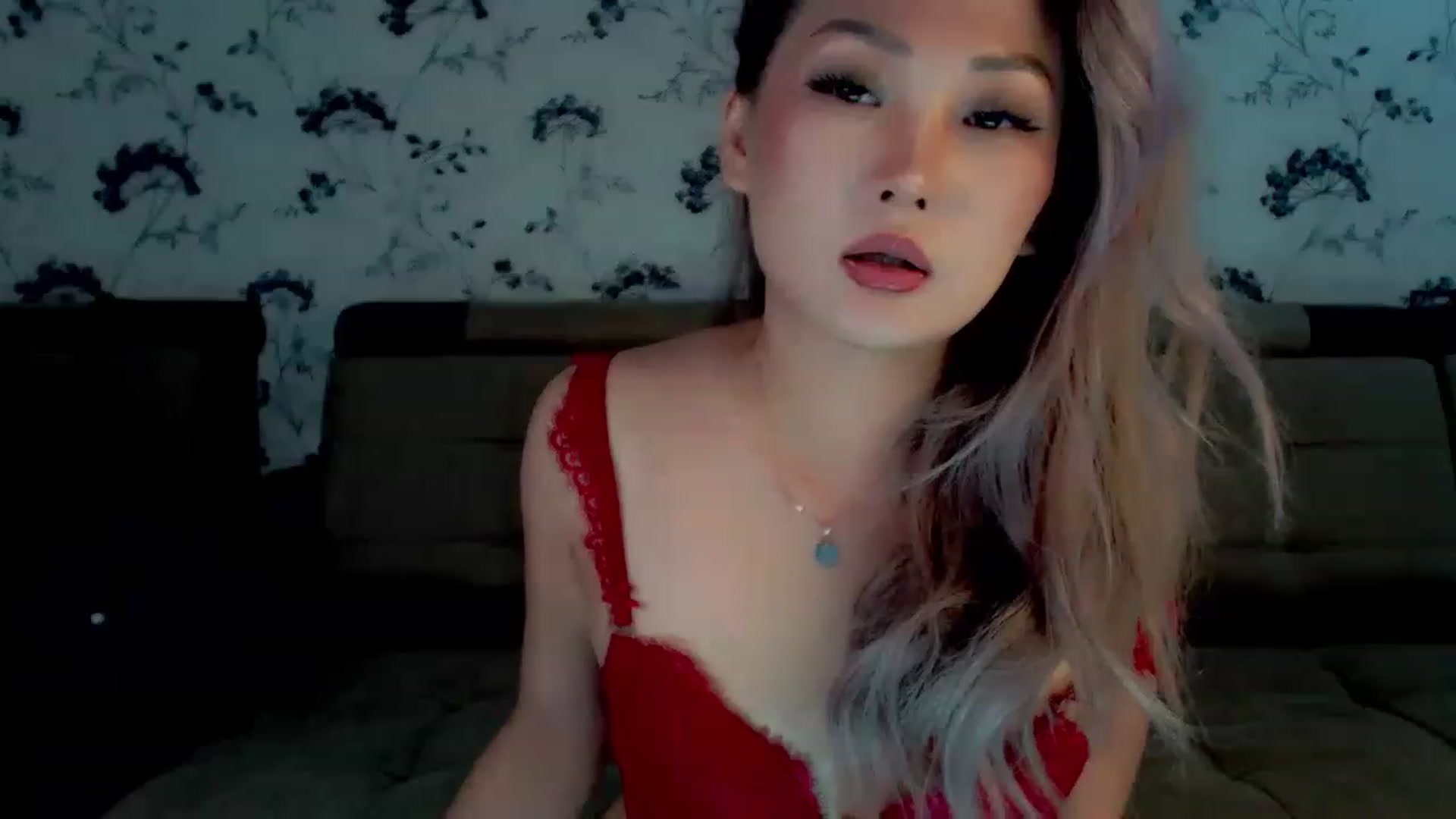 Gallery image thumbnail from Oiuysgdb's myfreecams stream on, 11/28/2022, 15:03 image 6 of 20