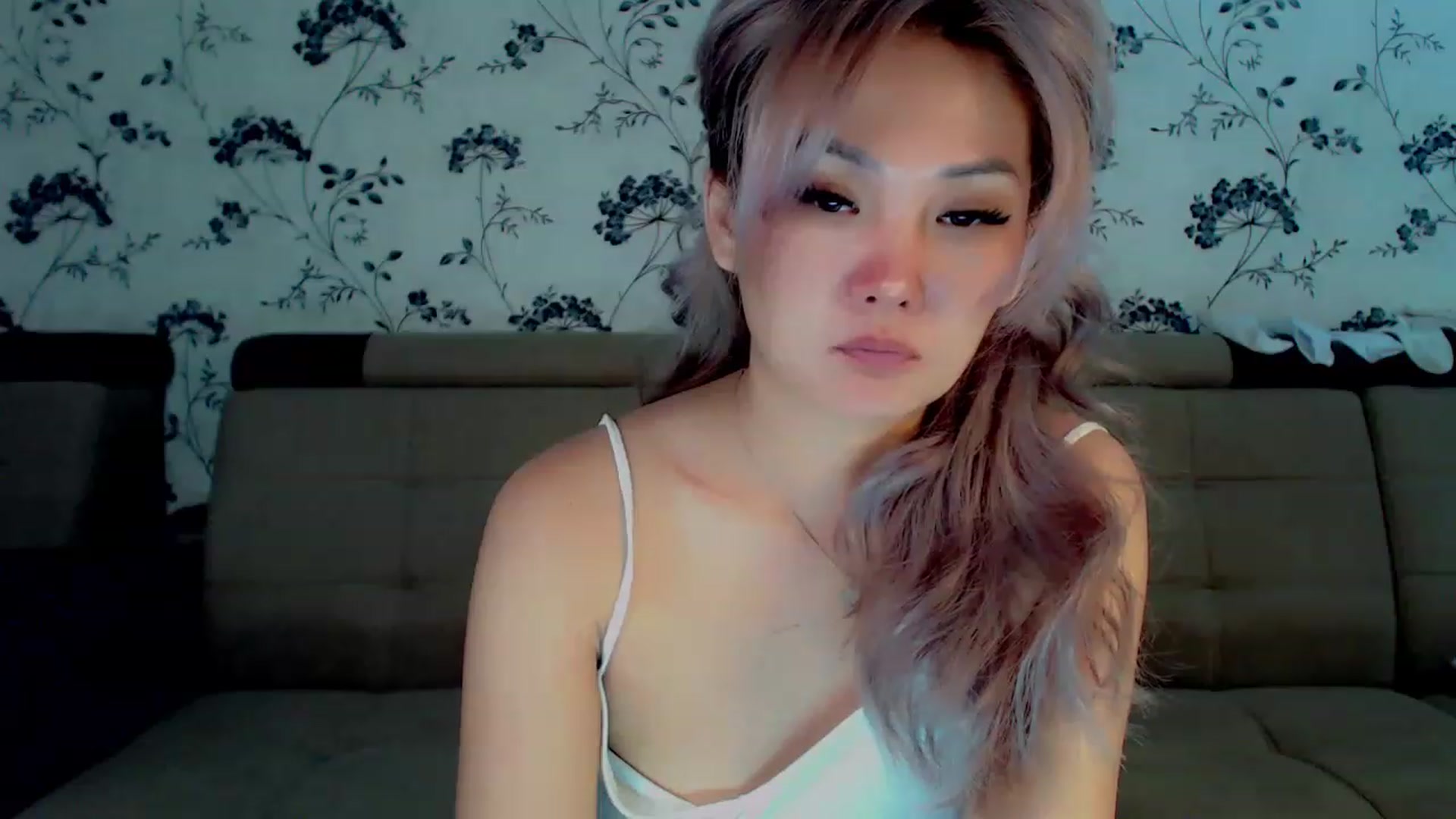 Gallery image thumbnail from Oiuysgdb's myfreecams stream on, 12/05/2022, 12:57 image 3 of 20
