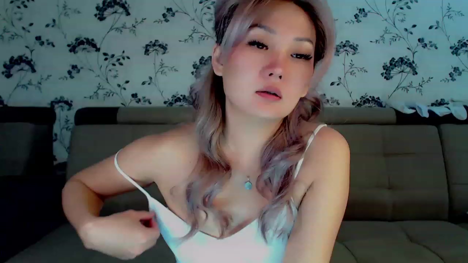Gallery image thumbnail from Oiuysgdb's myfreecams stream on, 12/05/2022, 12:57 image 1 of 20