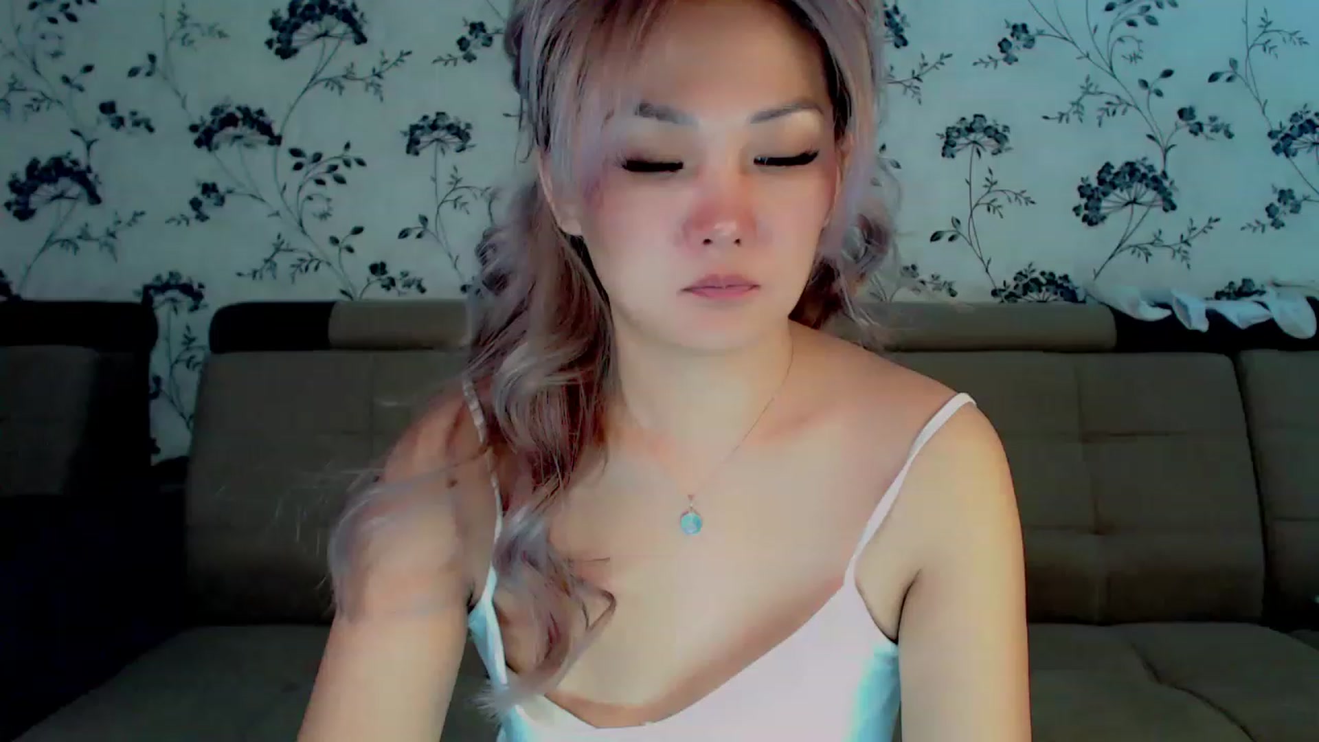 Gallery image thumbnail from Oiuysgdb's myfreecams stream on, 12/05/2022, 12:57 image 4 of 20