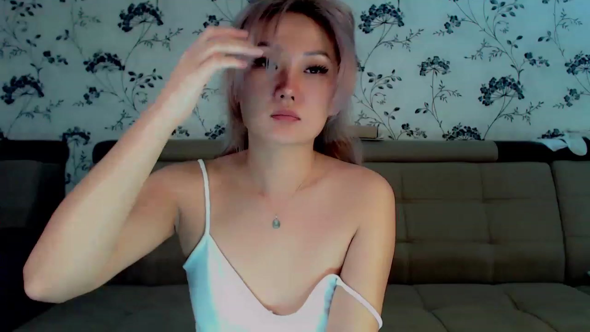 Gallery image thumbnail from Oiuysgdb's myfreecams stream on, 12/05/2022, 13:37 image 2 of 20