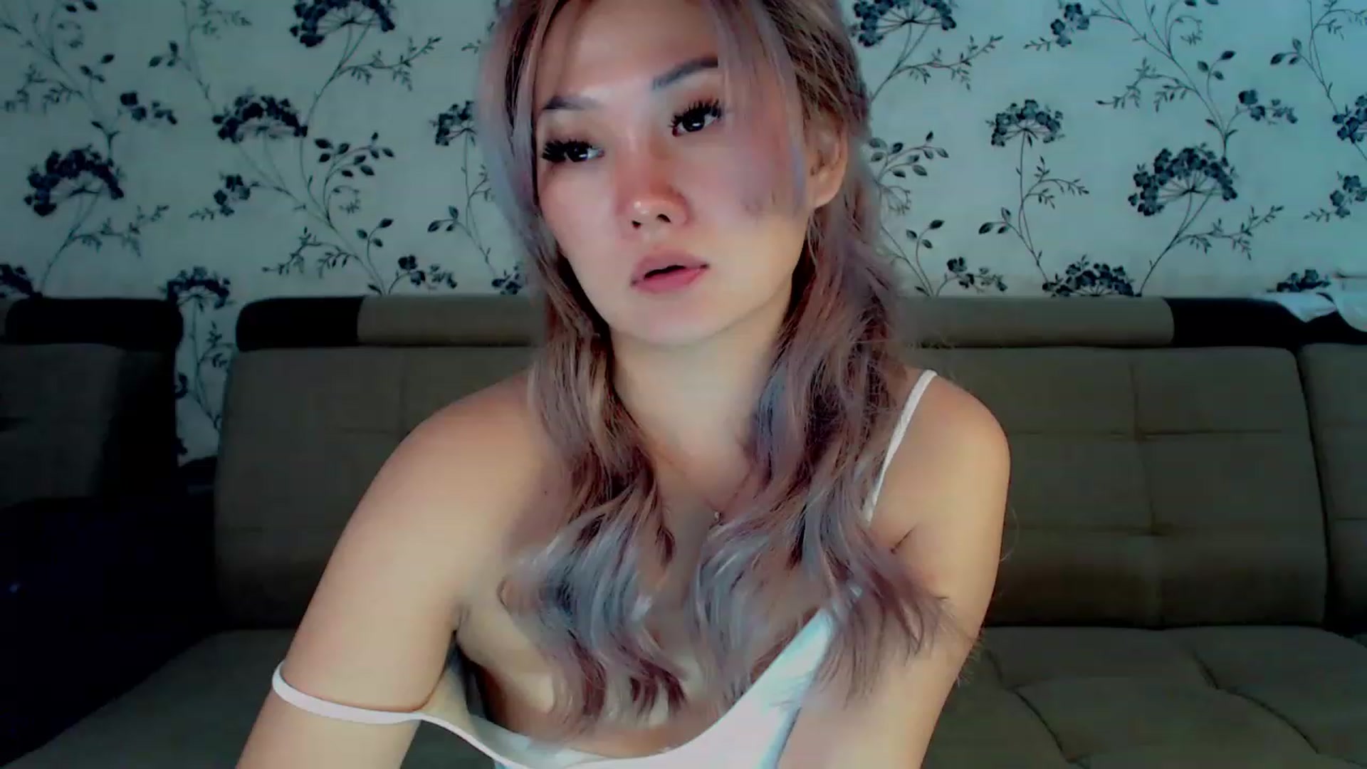 Gallery image thumbnail from Oiuysgdb's myfreecams stream on, 12/05/2022, 14:41 image 8 of 20