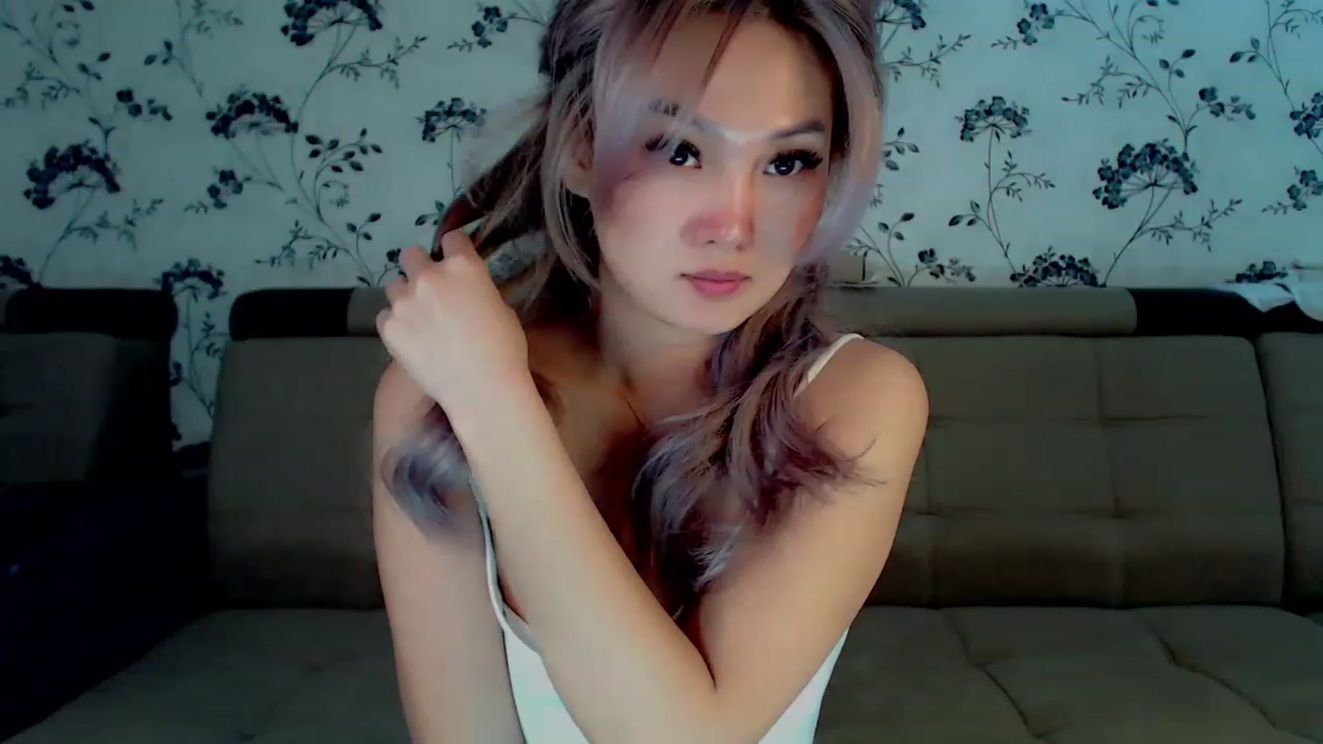 Gallery image thumbnail from Oiuysgdb's myfreecams stream on, 12/05/2022, 14:41 image 6 of 20