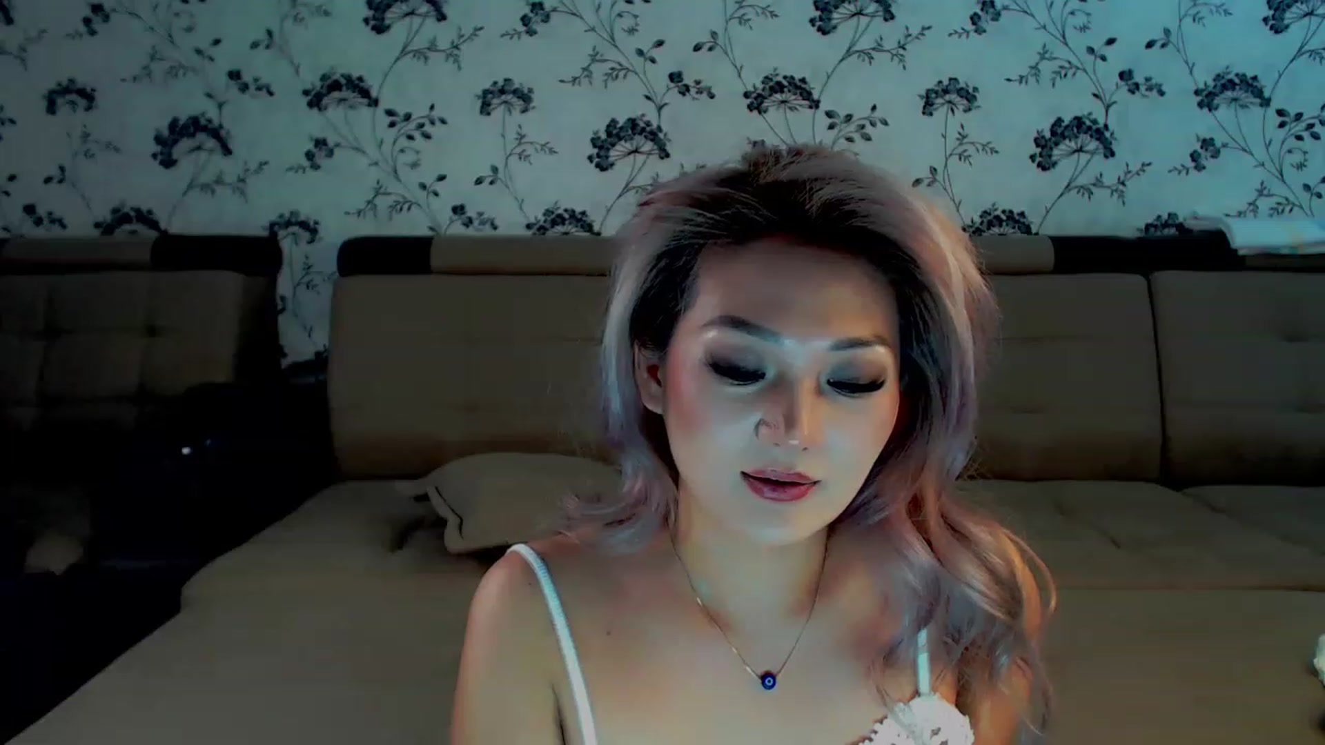 Gallery image thumbnail from Oiuysgdb's myfreecams stream on, 12/06/2022, 12:56 image 10 of 20