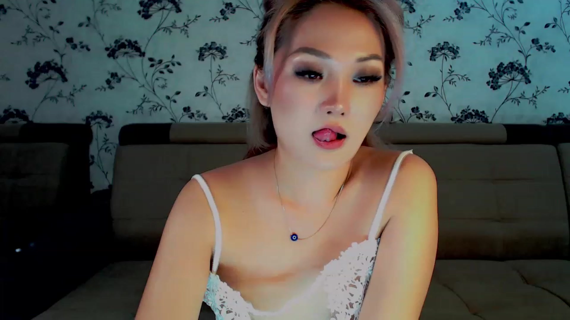 Gallery image thumbnail from Oiuysgdb's myfreecams stream on, 12/06/2022, 14:39 image 8 of 20