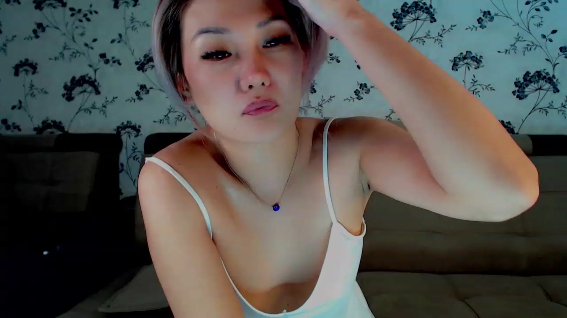 Gallery image thumbnail from Oiuysgdb's myfreecams stream on, 12/07/2022, 14:27 image 11 of 20
