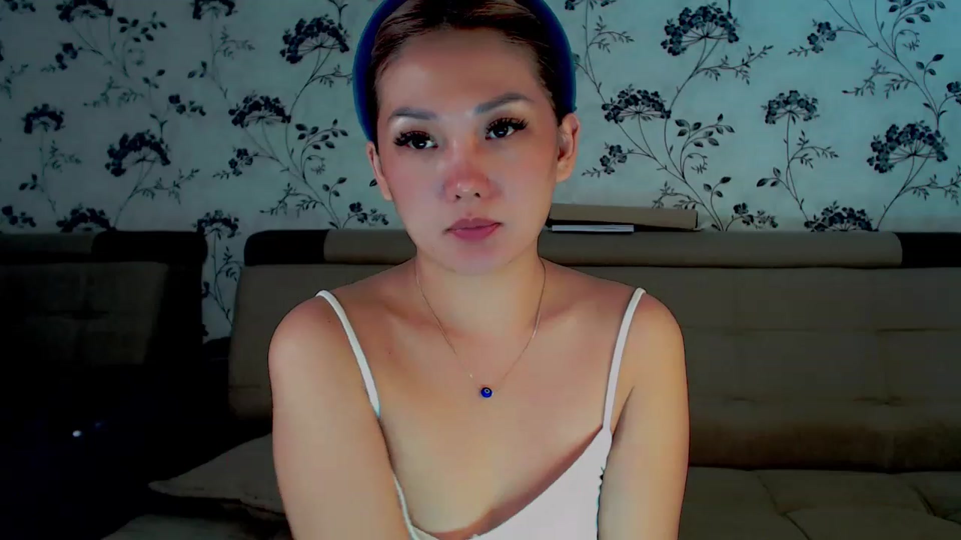 Gallery image thumbnail from Oiuysgdb's myfreecams stream on, 12/09/2022, 12:17 image 5 of 20