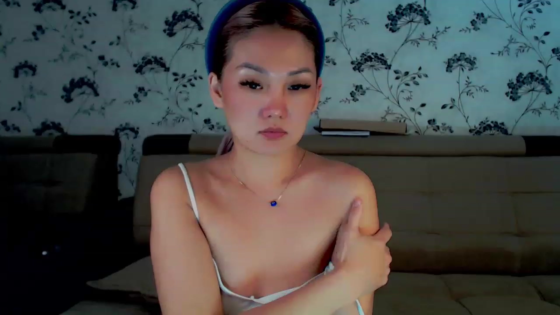 Gallery image thumbnail from Oiuysgdb's myfreecams stream on, 12/09/2022, 12:17 image 7 of 20