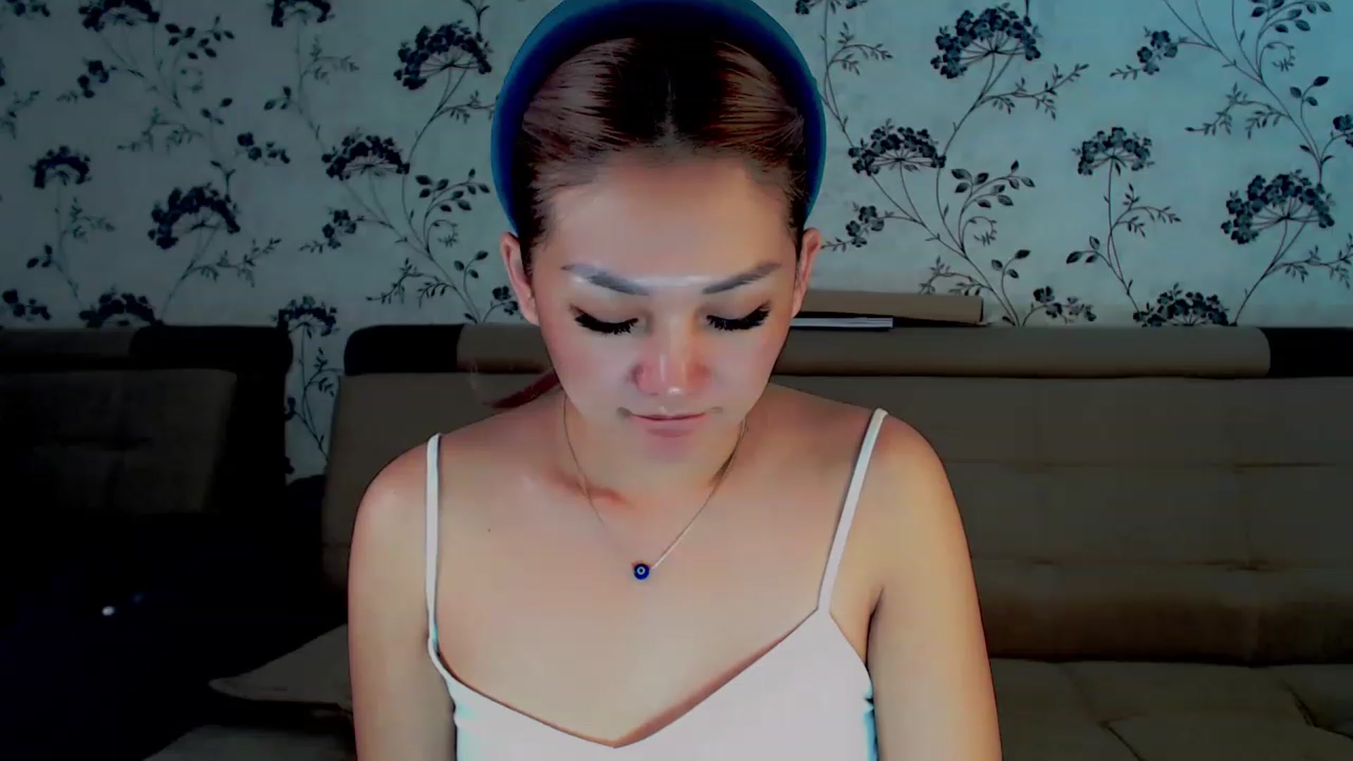 Gallery image thumbnail from Oiuysgdb's myfreecams stream on, 12/09/2022, 13:08 image 8 of 20