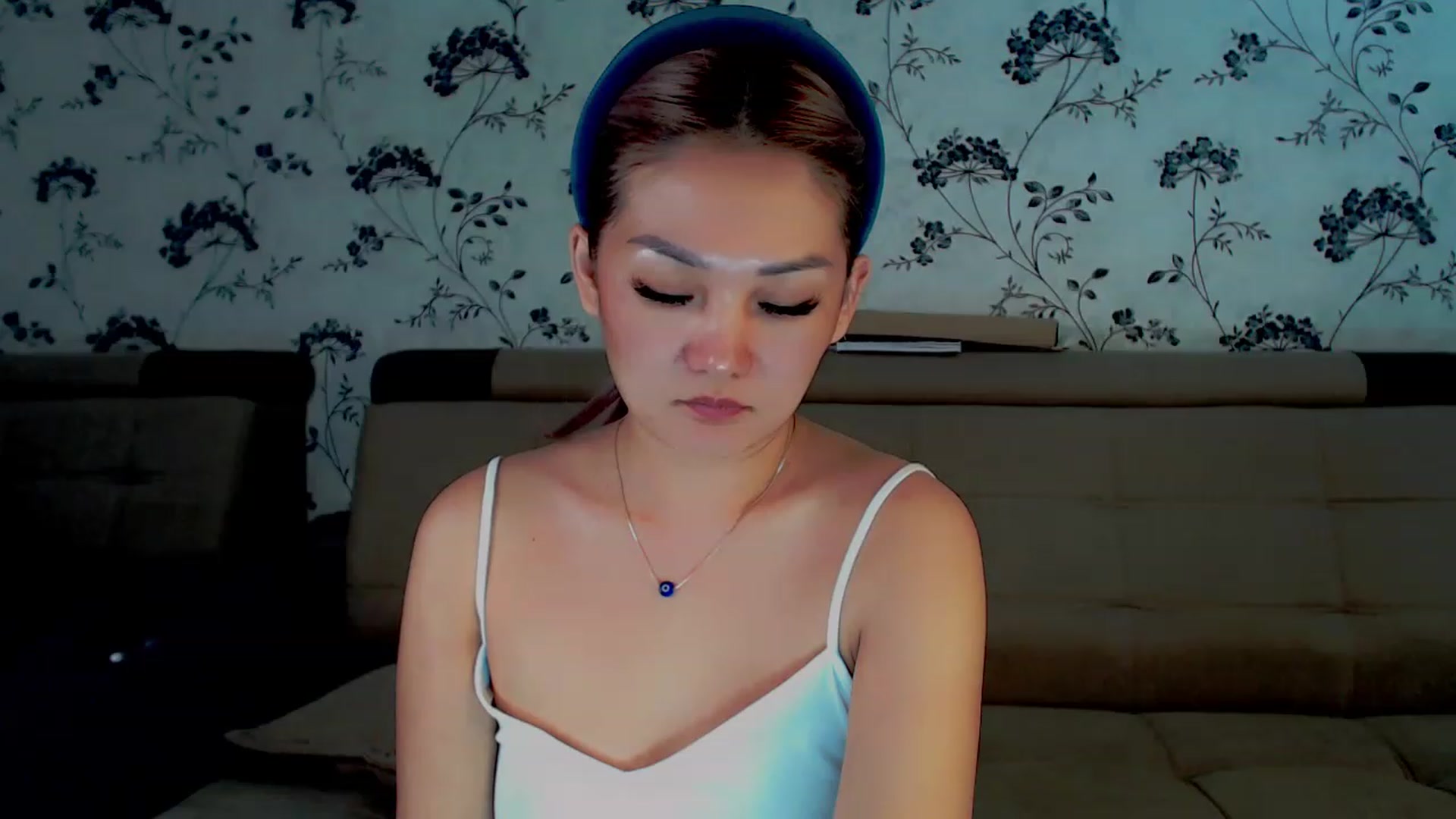 Gallery image thumbnail from Oiuysgdb's myfreecams stream on, 12/09/2022, 13:08 image 7 of 20