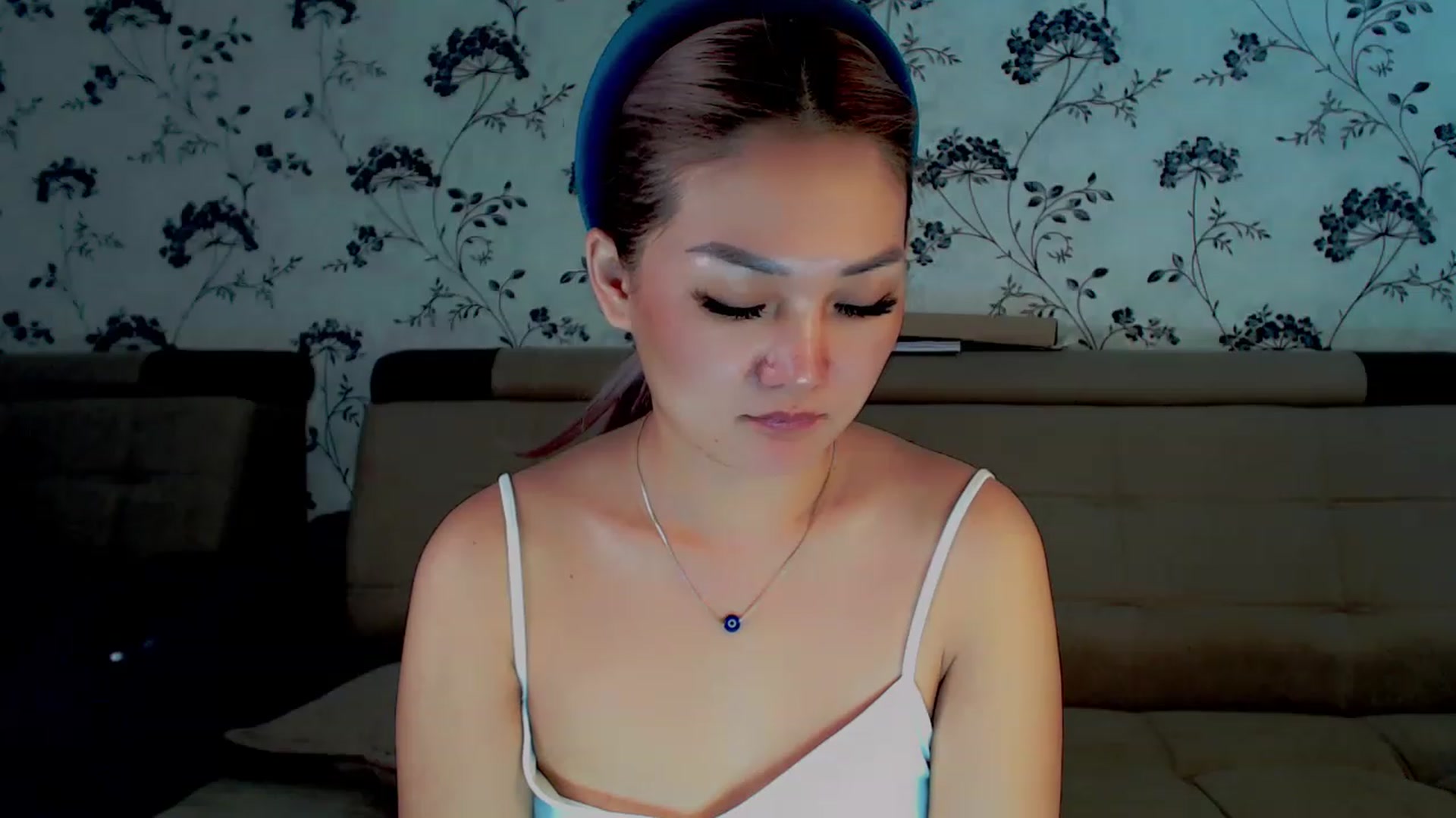 Gallery image thumbnail from Oiuysgdb's myfreecams stream on, 12/09/2022, 13:08 image 2 of 20