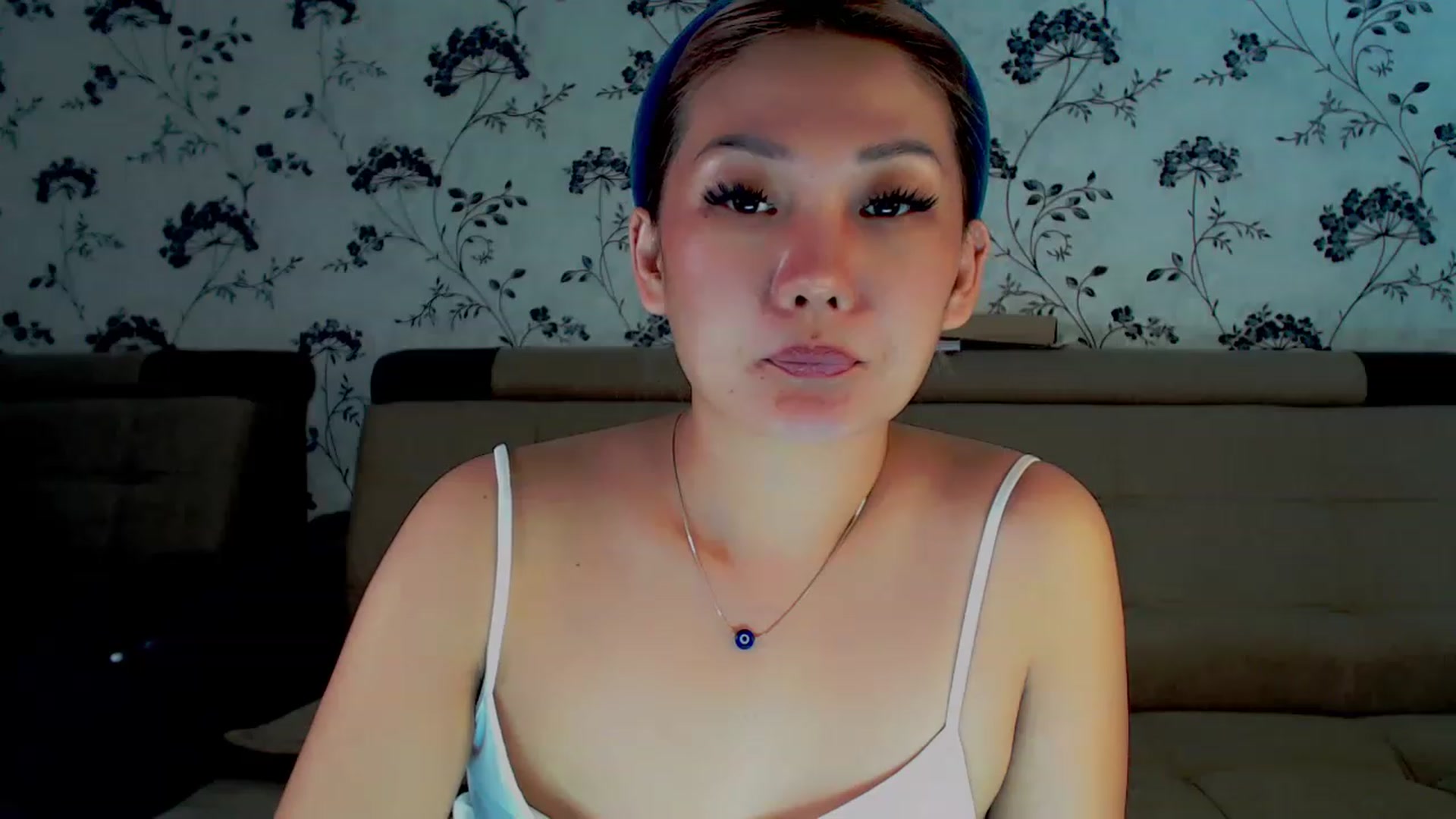 Gallery image thumbnail from Oiuysgdb's myfreecams stream on, 12/09/2022, 13:08 image 11 of 20