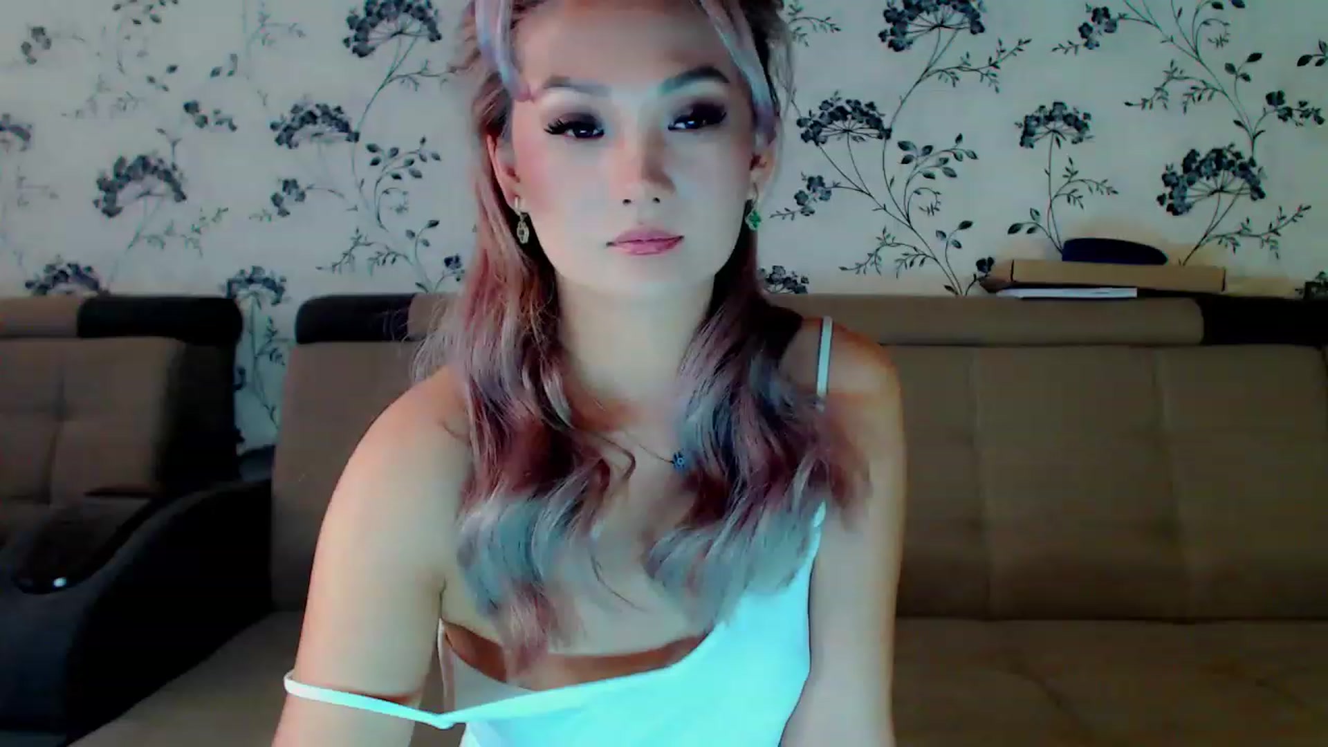 Gallery image thumbnail from Oiuysgdb's myfreecams stream on, 12/10/2022, 11:02 image 4 of 20