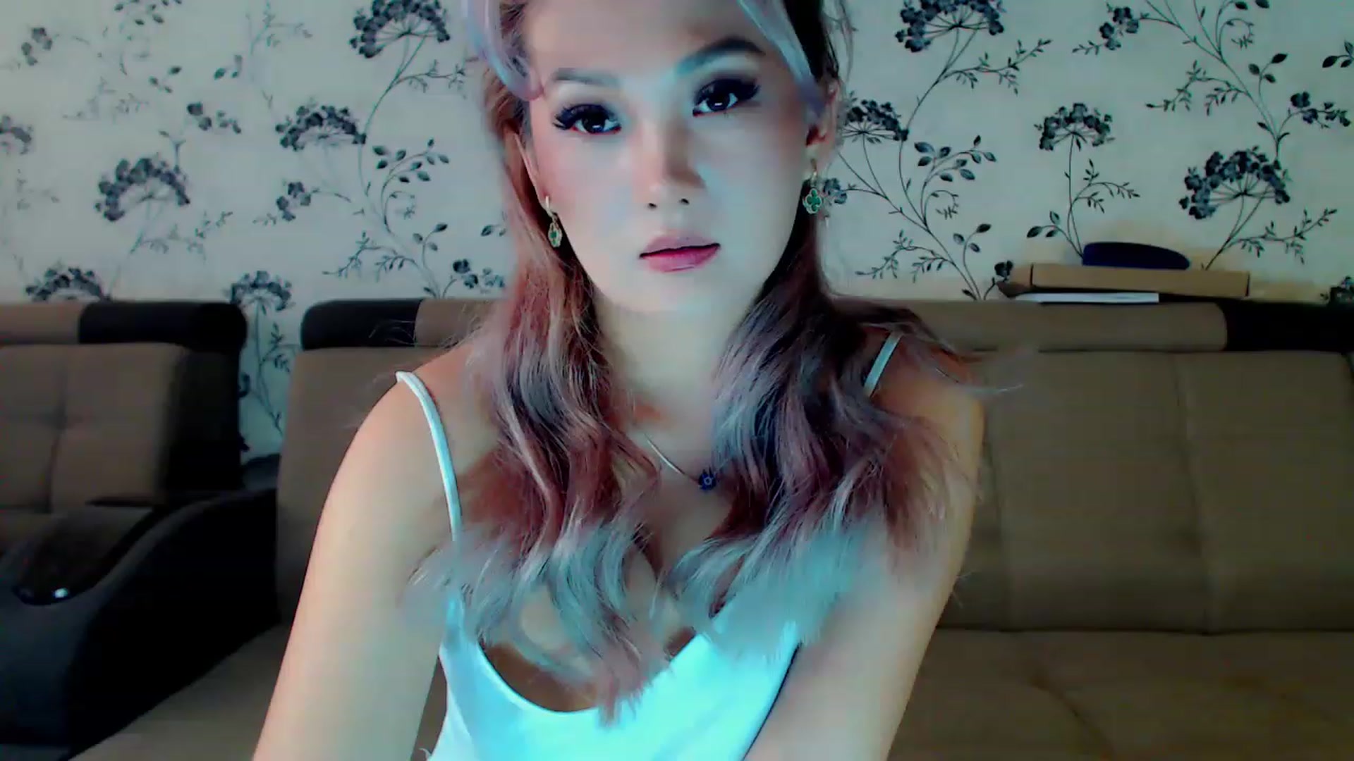 Gallery image thumbnail from Oiuysgdb's myfreecams stream on, 12/10/2022, 11:02 image 2 of 20